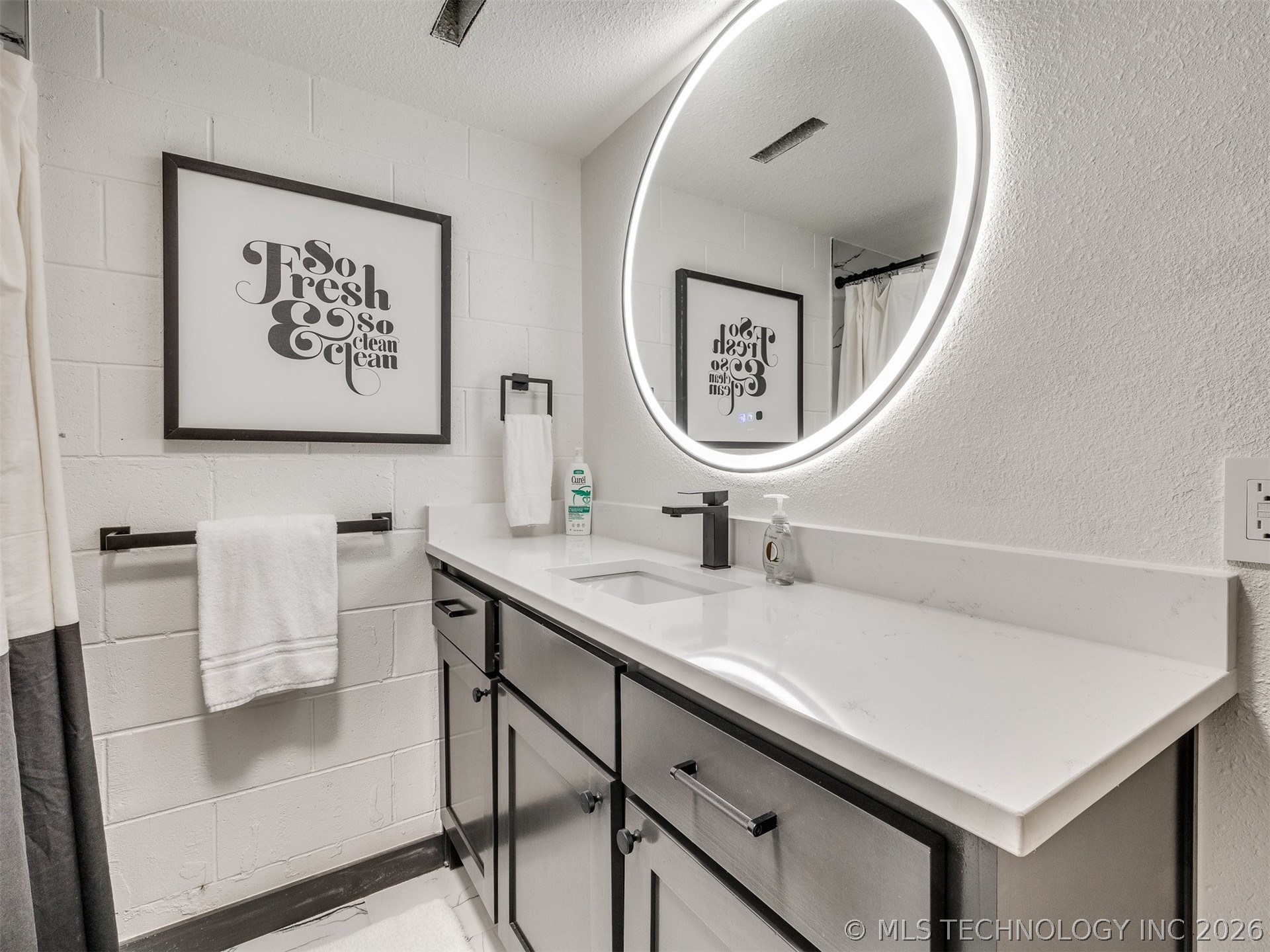11 Port Duncan Afton OK 74331