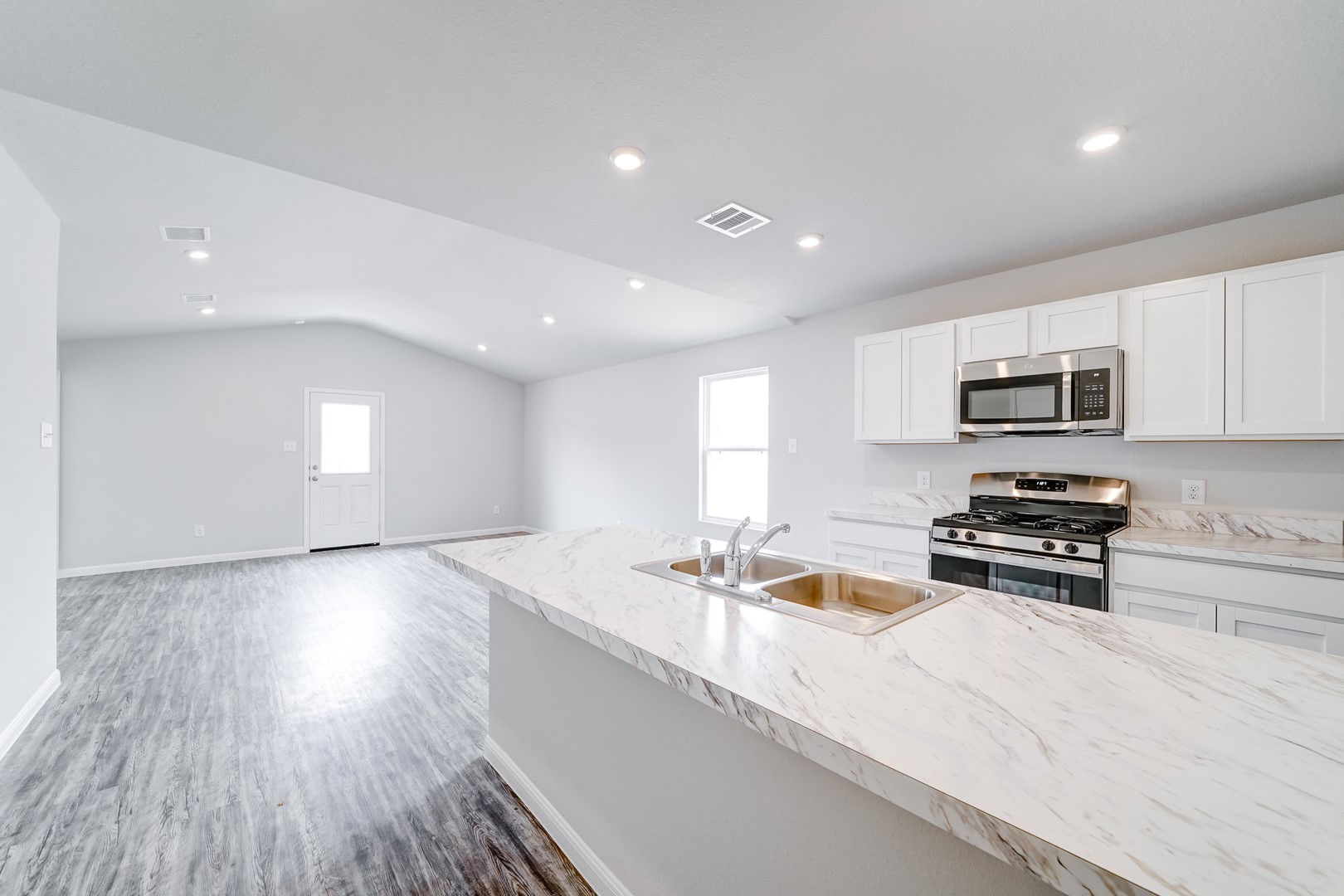 200 Cottonwood Street Calera OK 74730