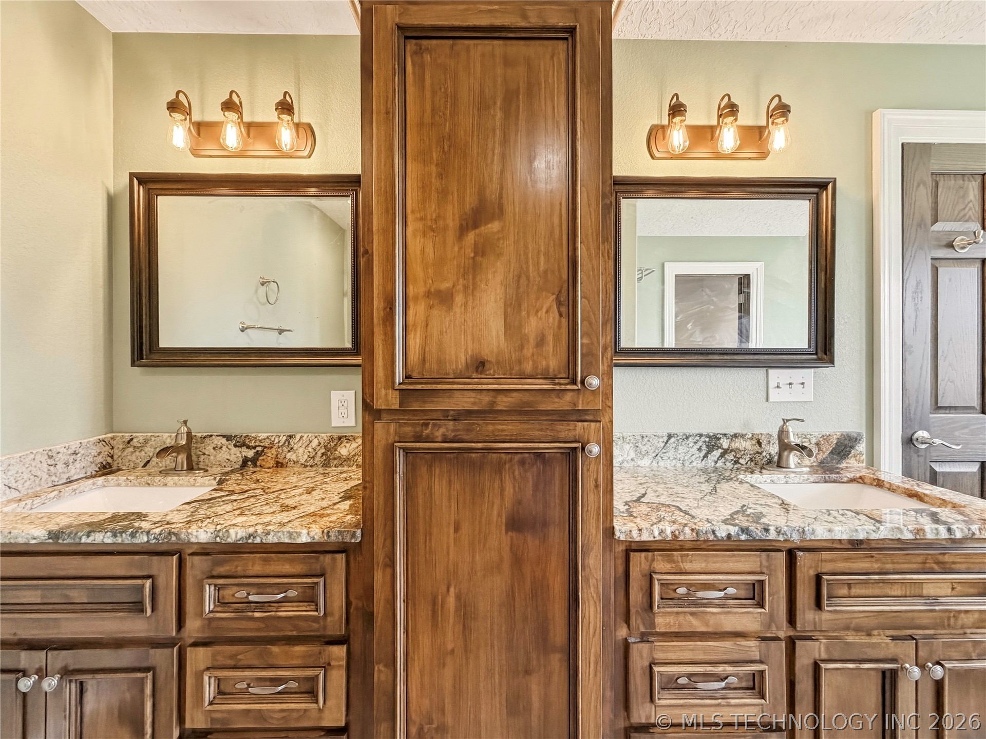 8770 W Gassaway Hulbert OK 74441