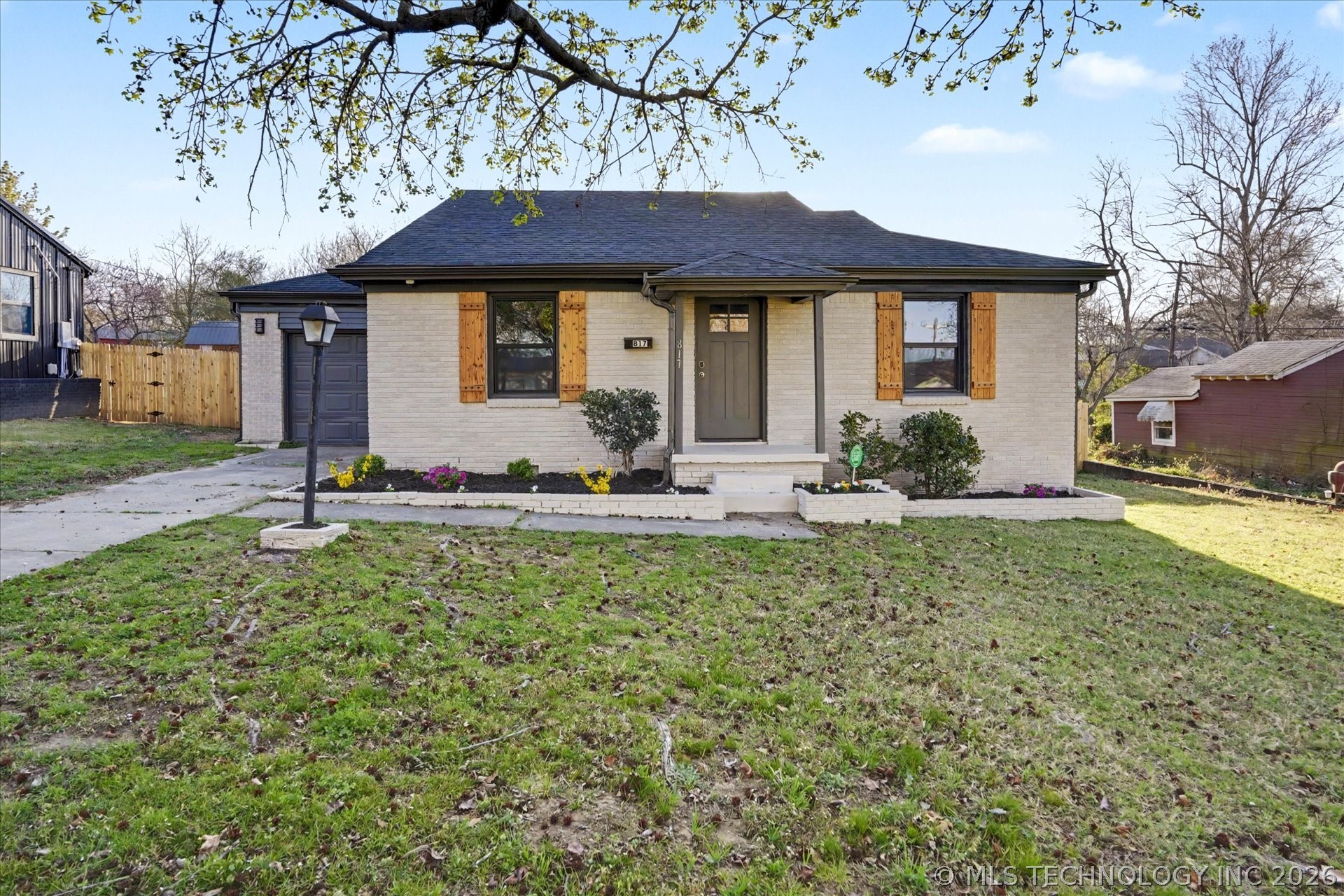817 Henshaw Avenue Sapulpa OK 74066