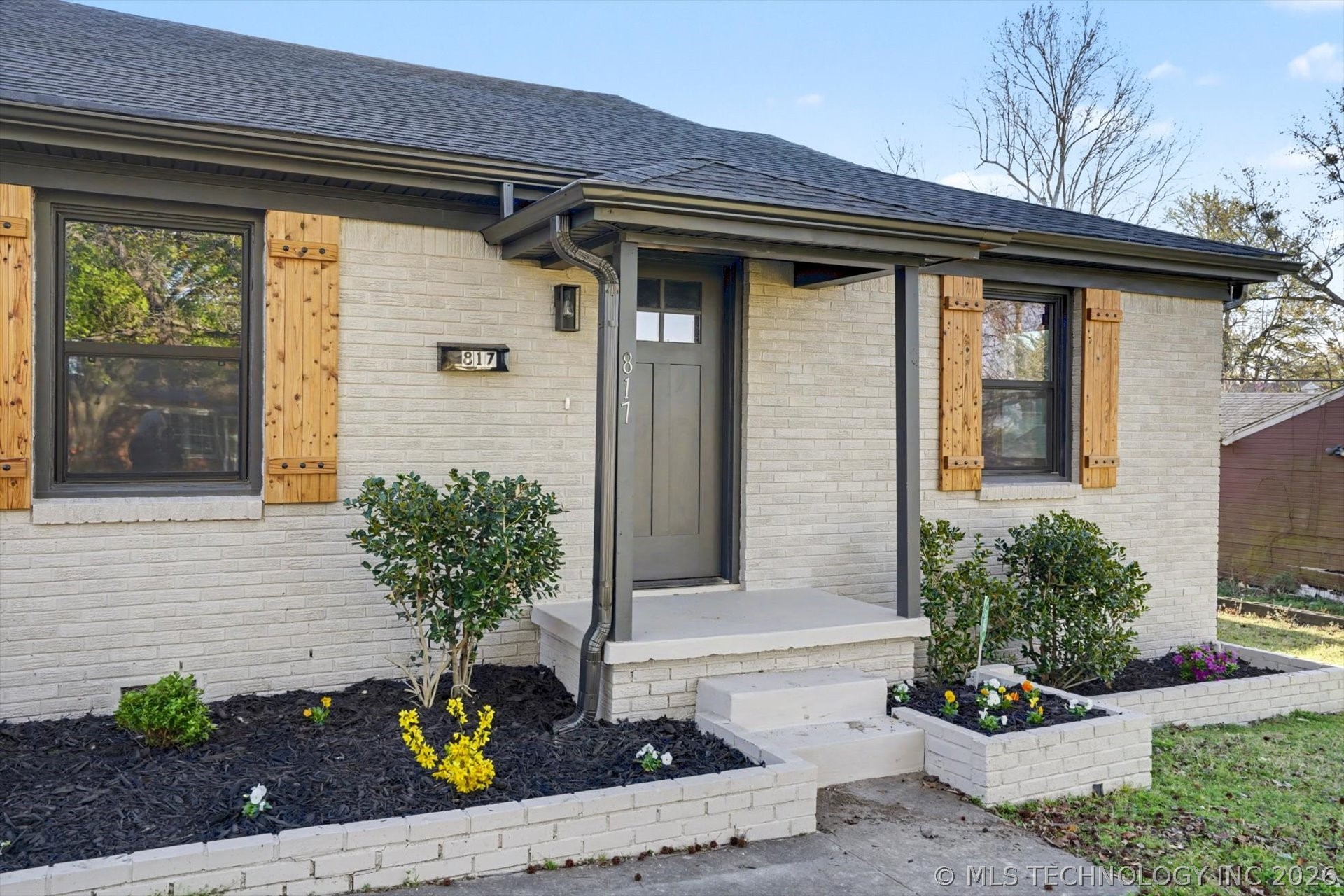 817 Henshaw Avenue Sapulpa OK 74066