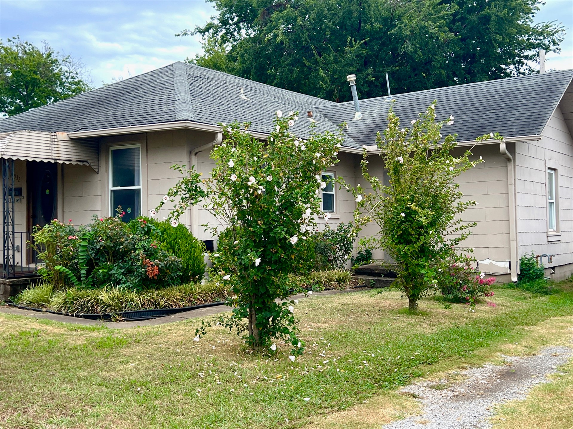 2532 E 7th Street Tulsa OK 74104