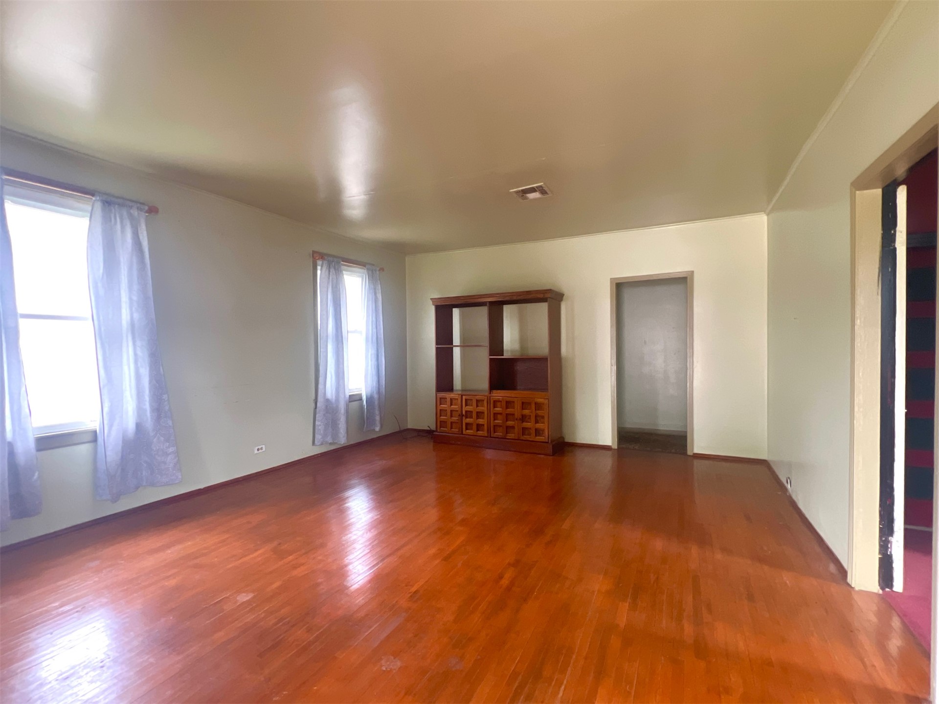 2532 E 7th Street Tulsa OK 74104
