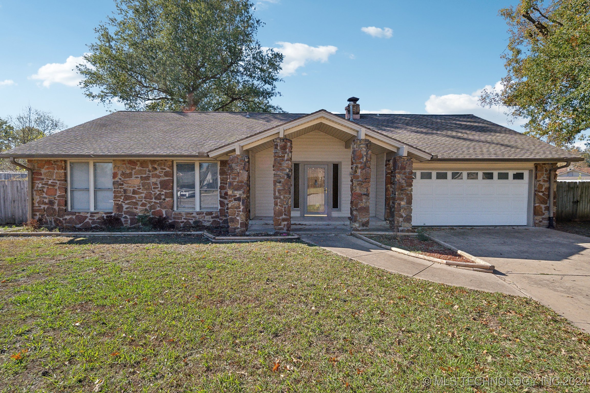 9804 E 37th Court Tulsa OK 74146