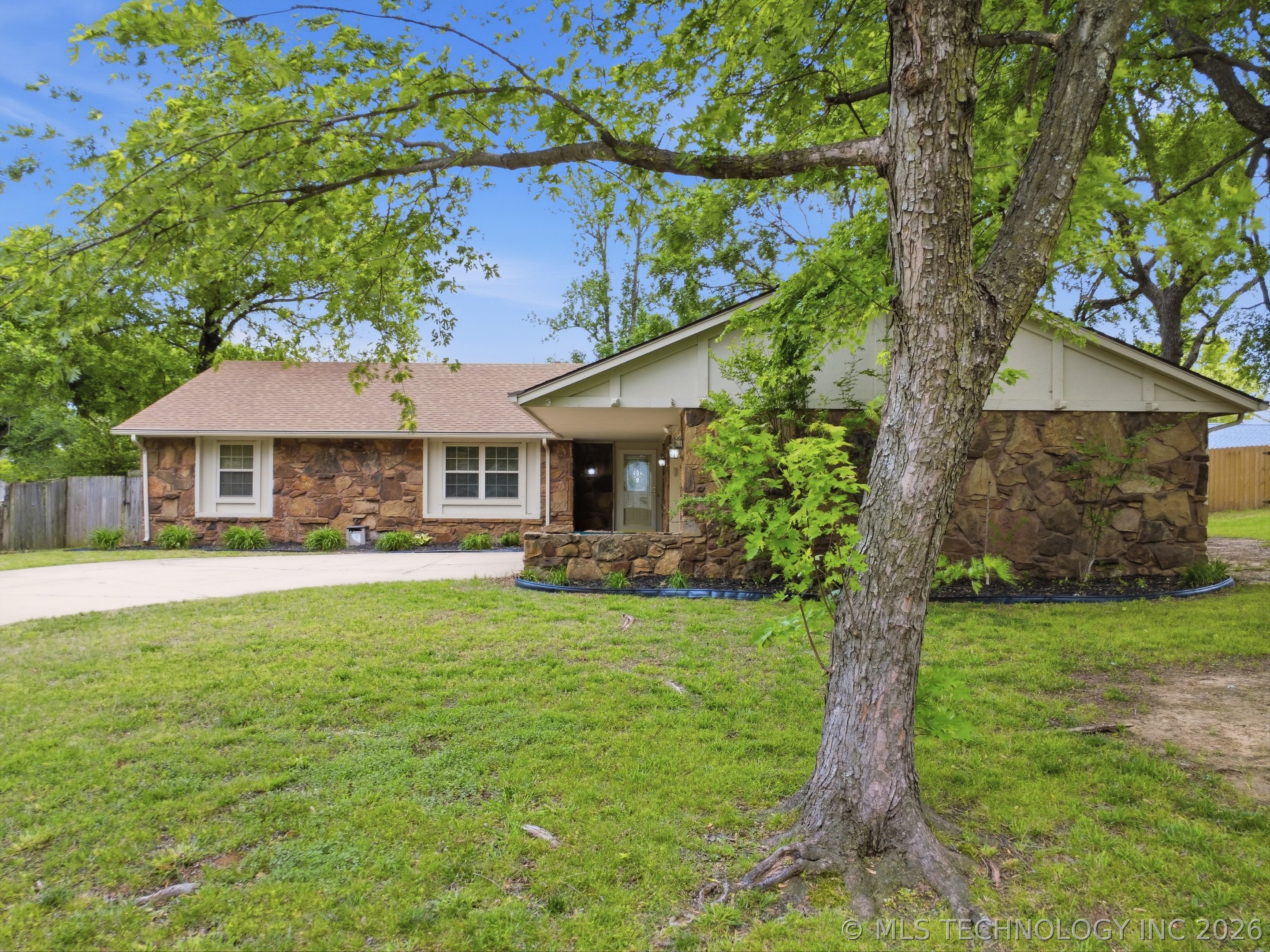1005 E 12th Street Claremore OK 74017