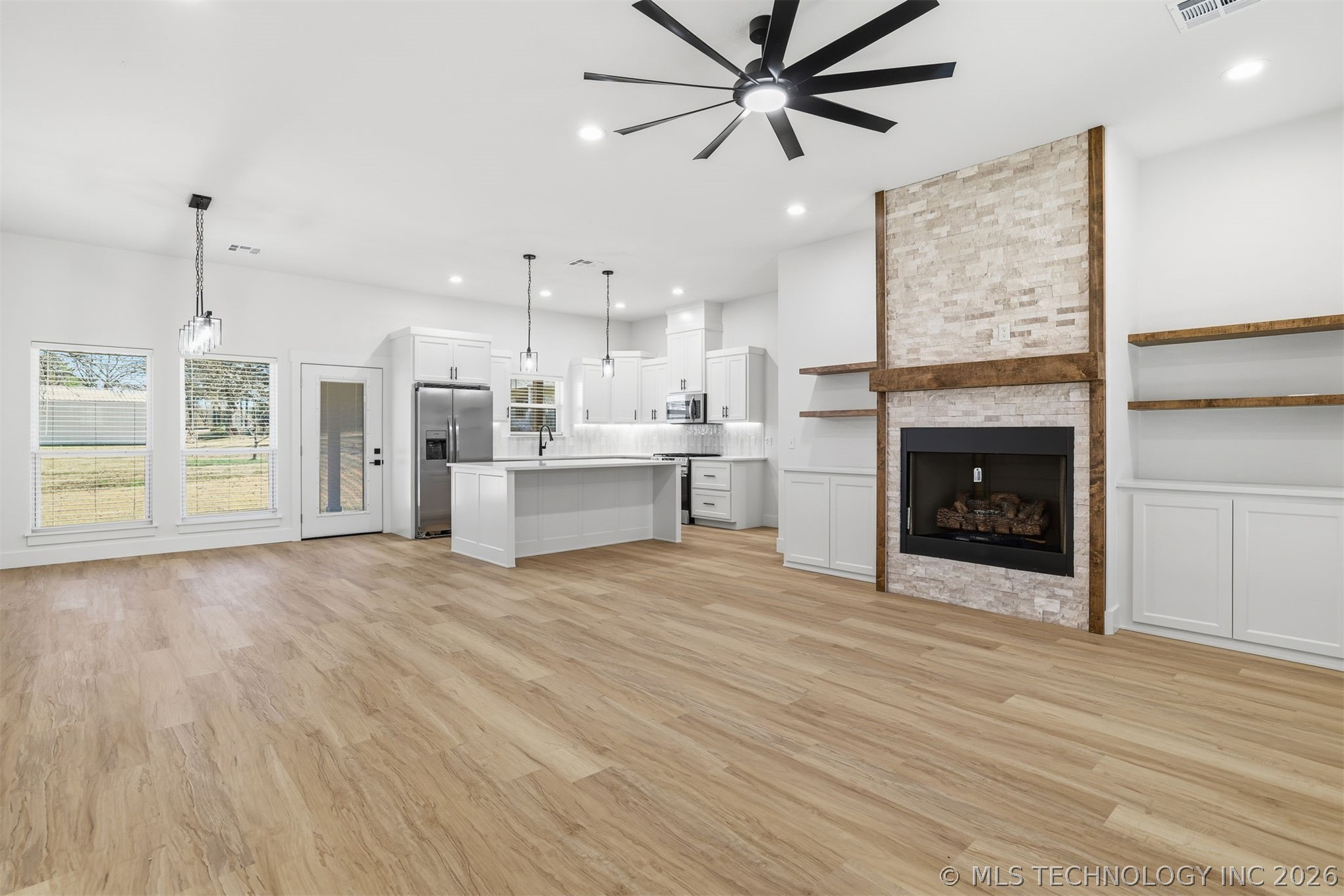 1906 Boxer Lane Durant OK 74701