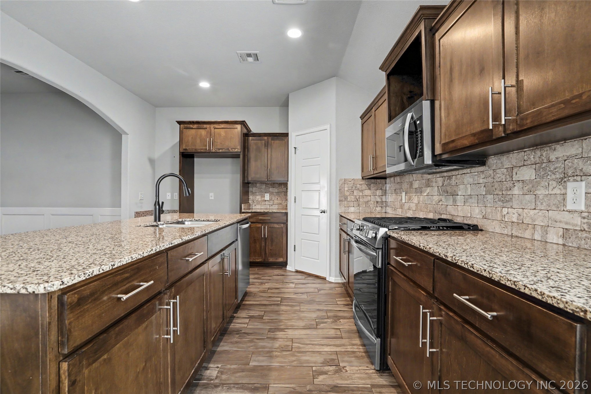 2433 S Maple Avenue Broken Arrow OK 74012