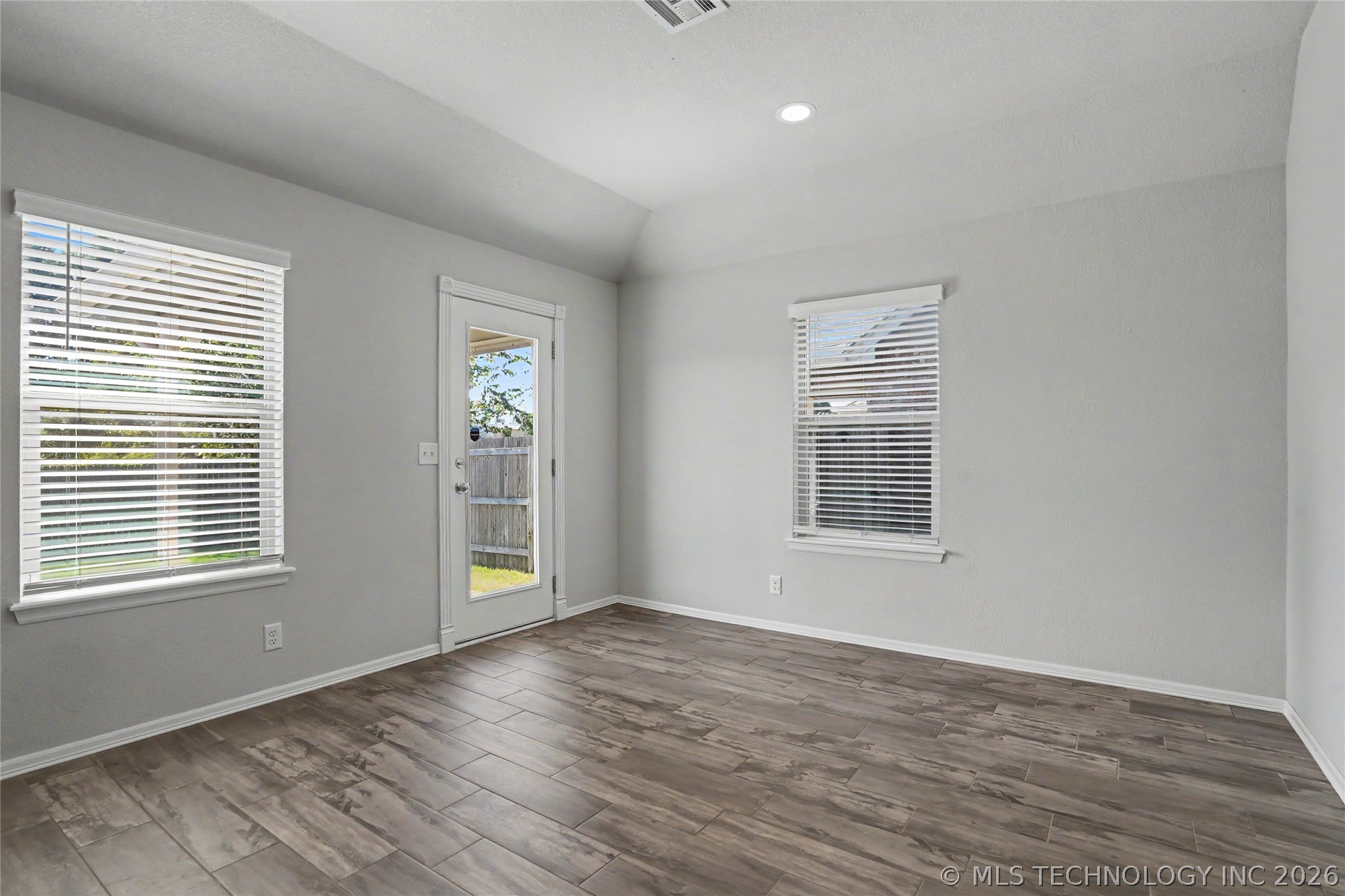 2433 S Maple Avenue Broken Arrow OK 74012