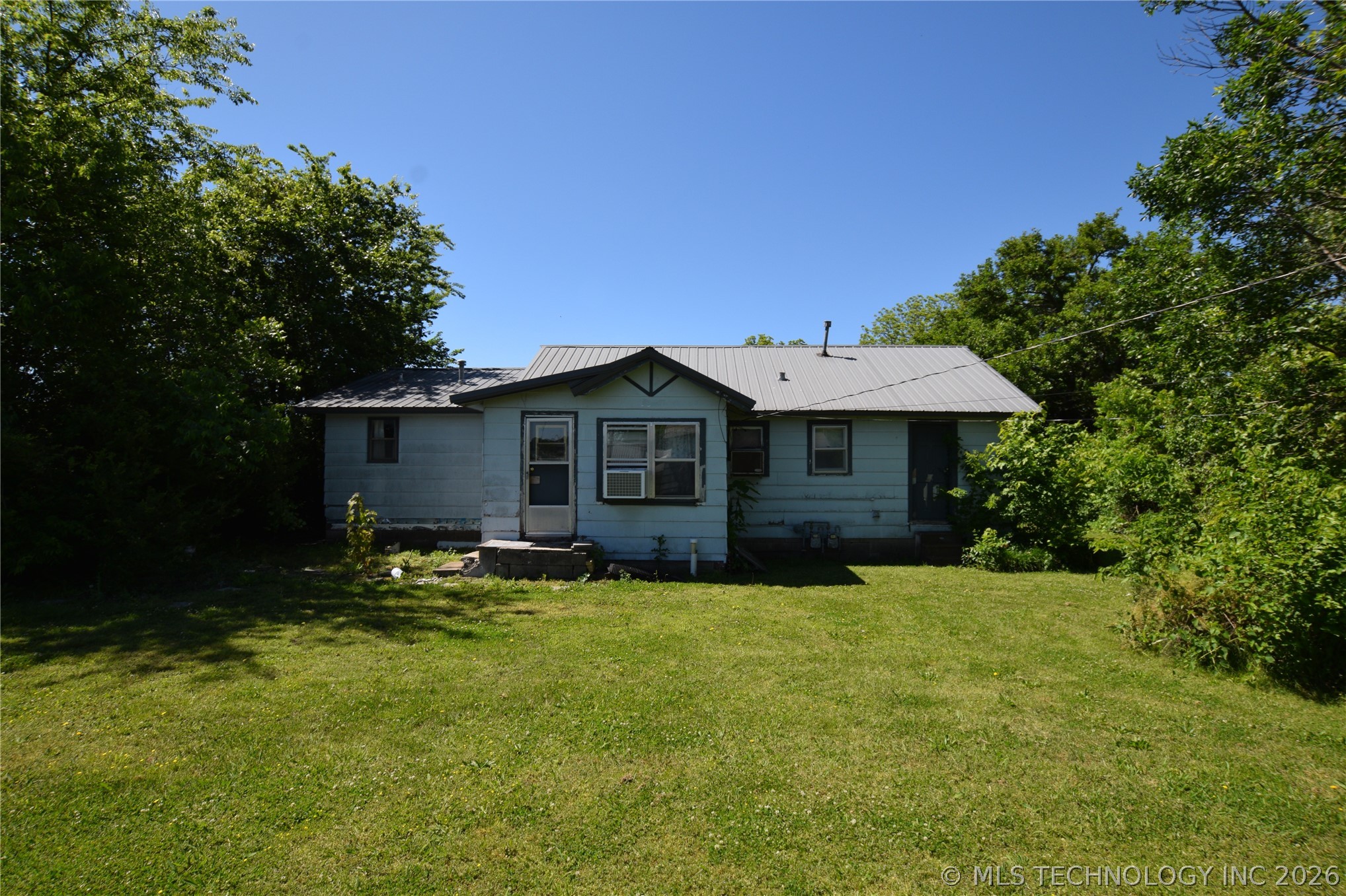 13 W Chestnut Street Stilwell OK 74960
