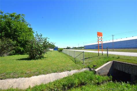 13 W Chestnut Street Stilwell OK 74960