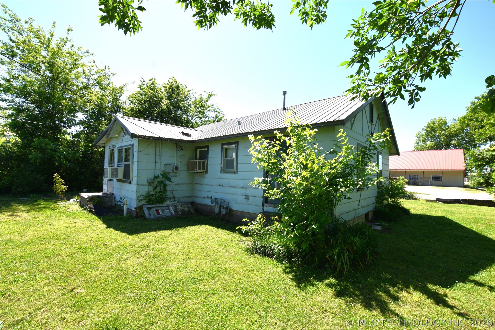 13 W Chestnut Street Stilwell OK 74960