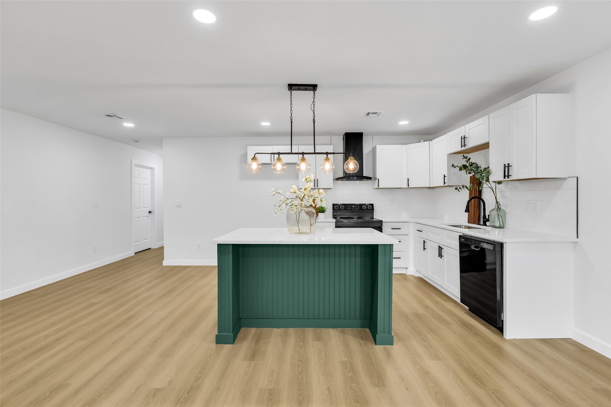 1532 N Kingston Place Tulsa OK 74115