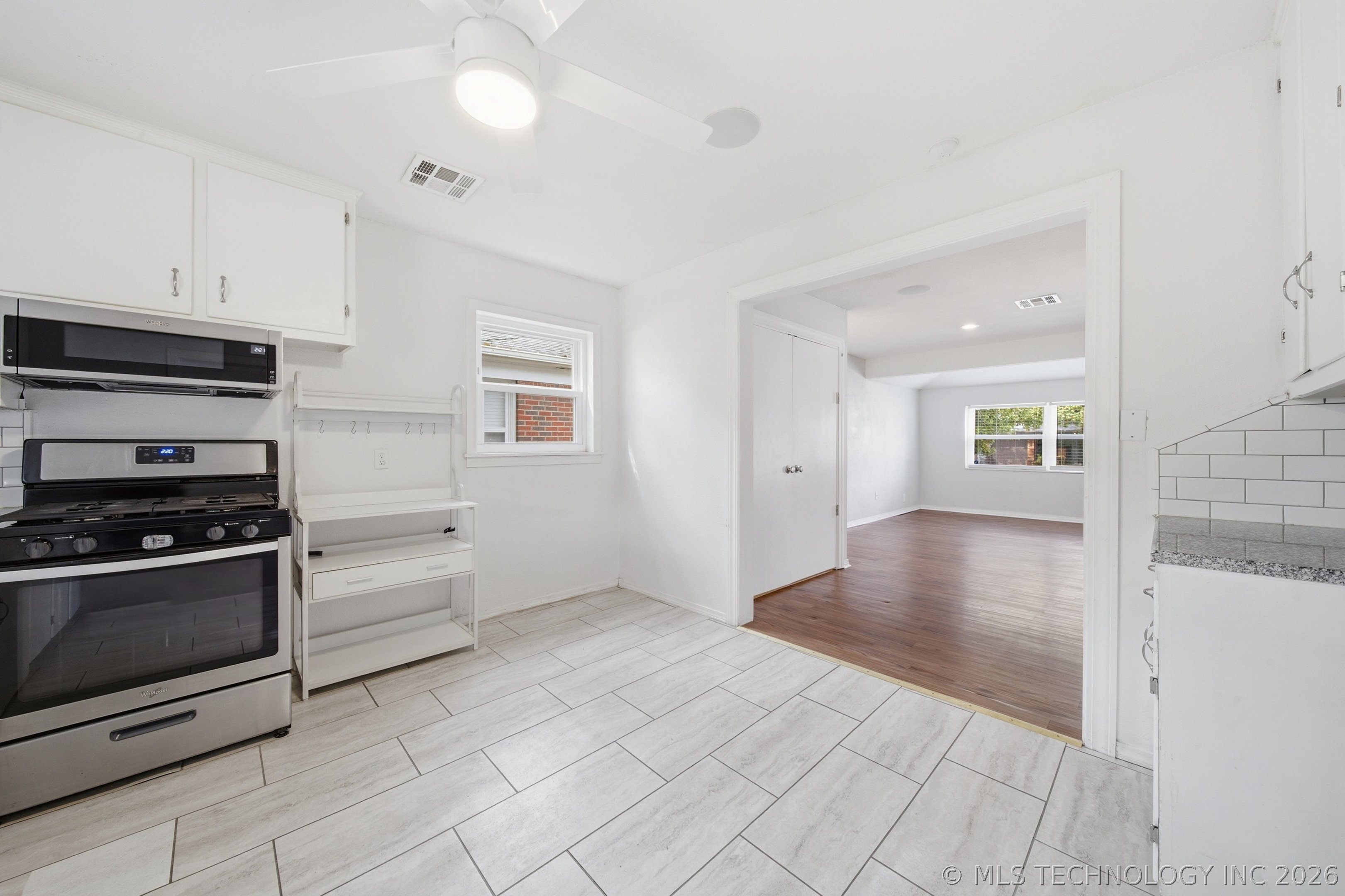 1552 E 49th Place Tulsa OK 74105