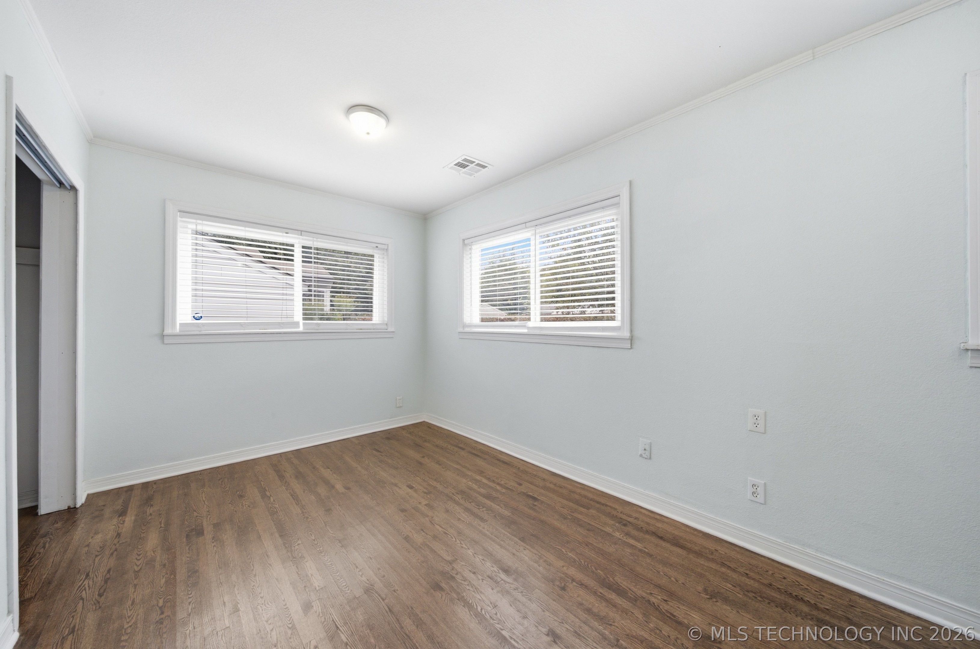 1552 E 49th Place Tulsa OK 74105