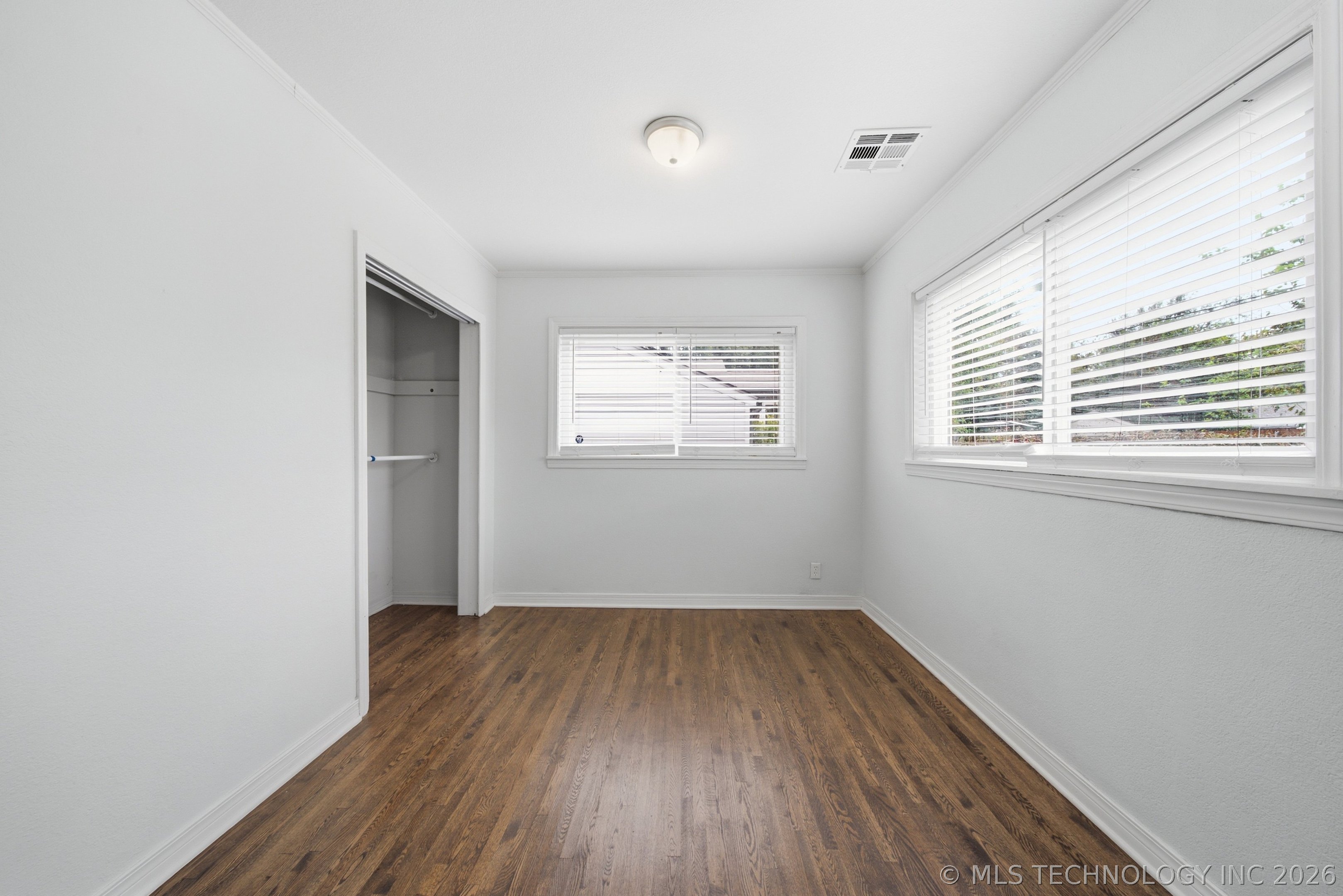 1552 E 49th Place Tulsa OK 74105