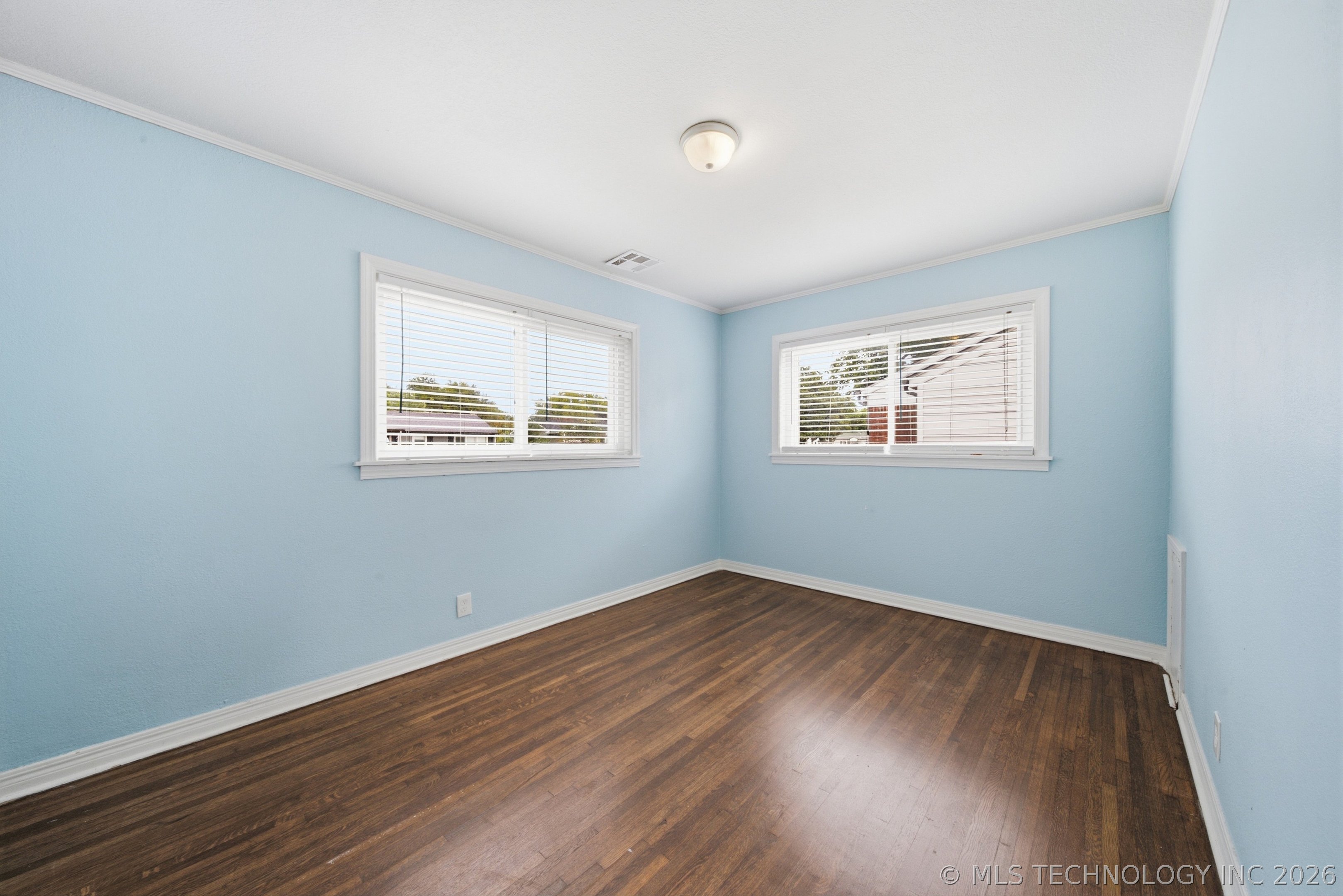 1552 E 49th Place Tulsa OK 74105