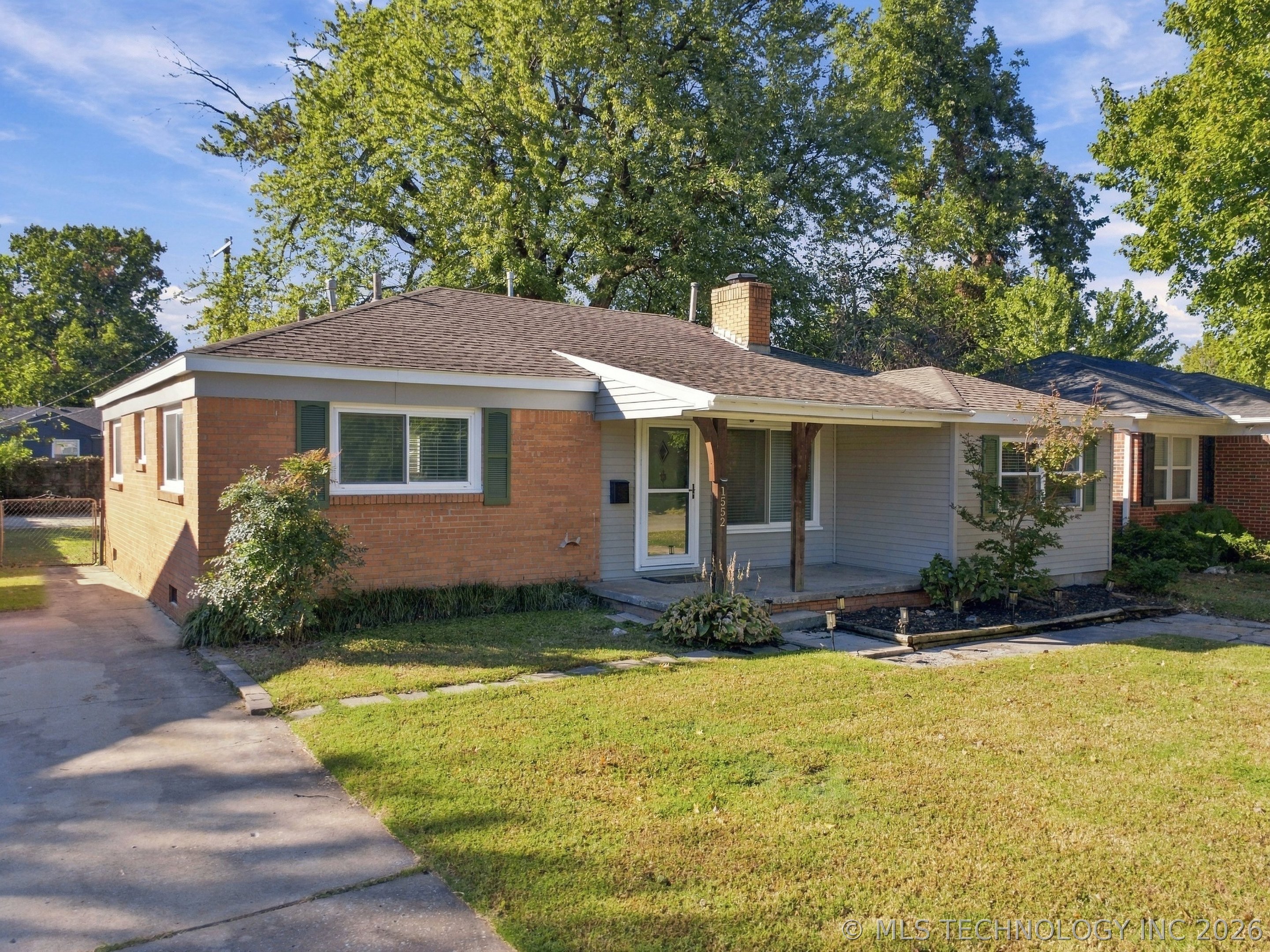 1552 E 49th Place Tulsa OK 74105