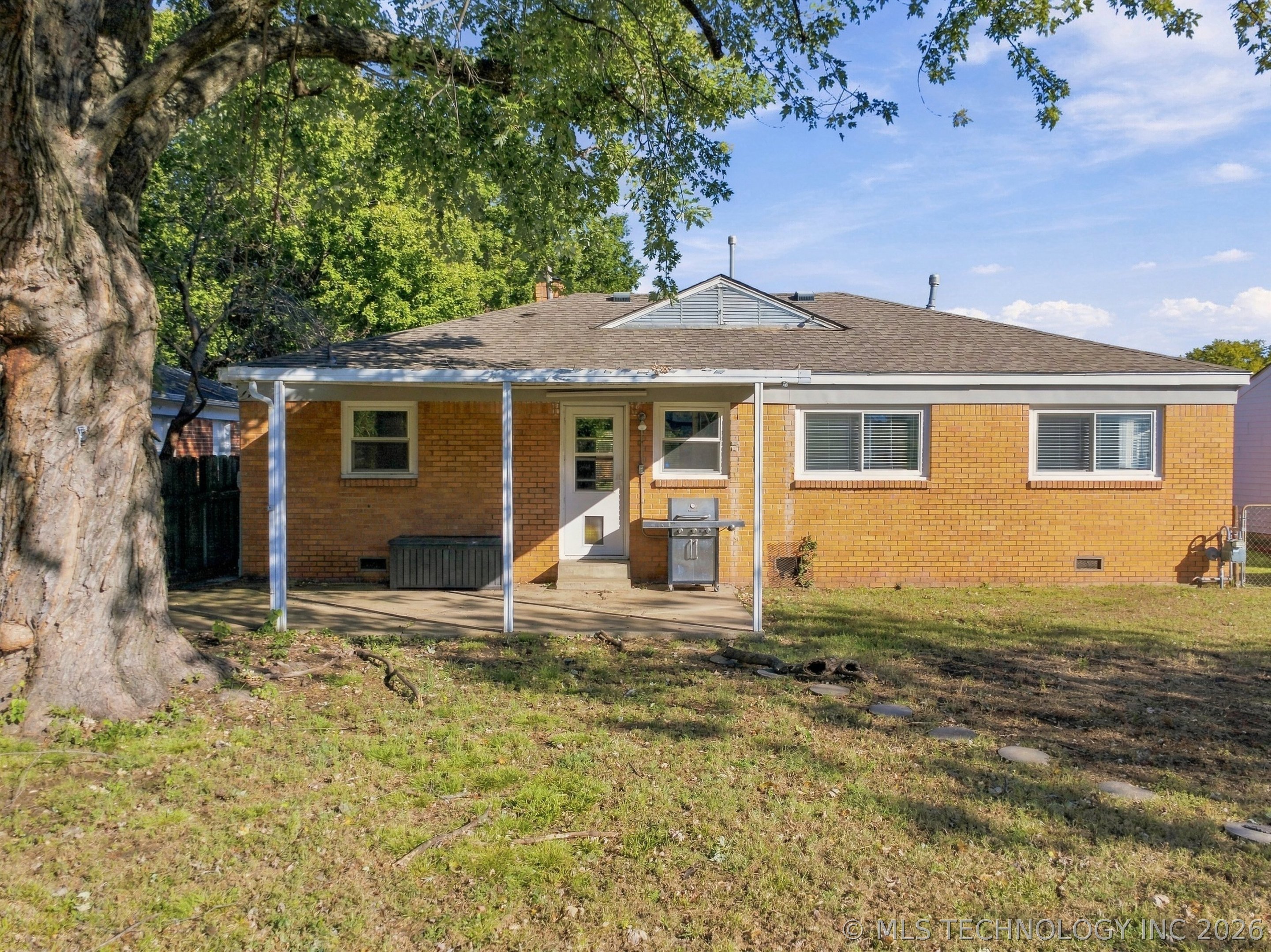 1552 E 49th Place Tulsa OK 74105