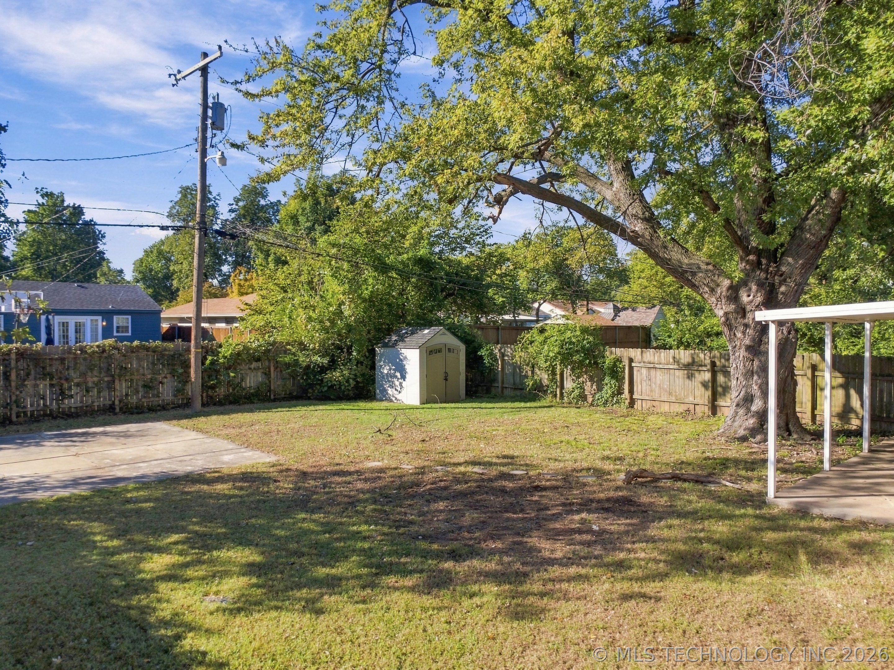1552 E 49th Place Tulsa OK 74105