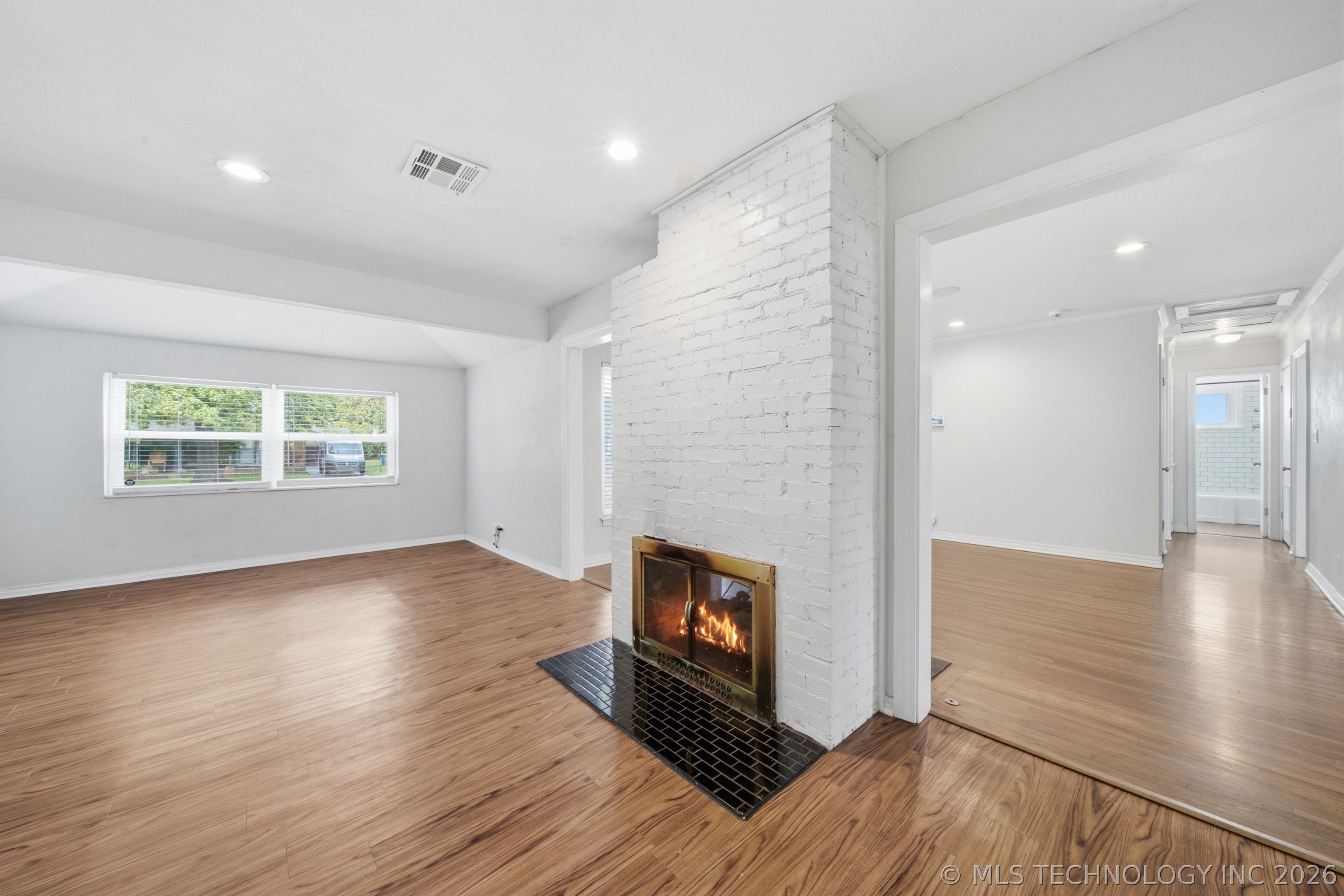 1552 E 49th Place Tulsa OK 74105