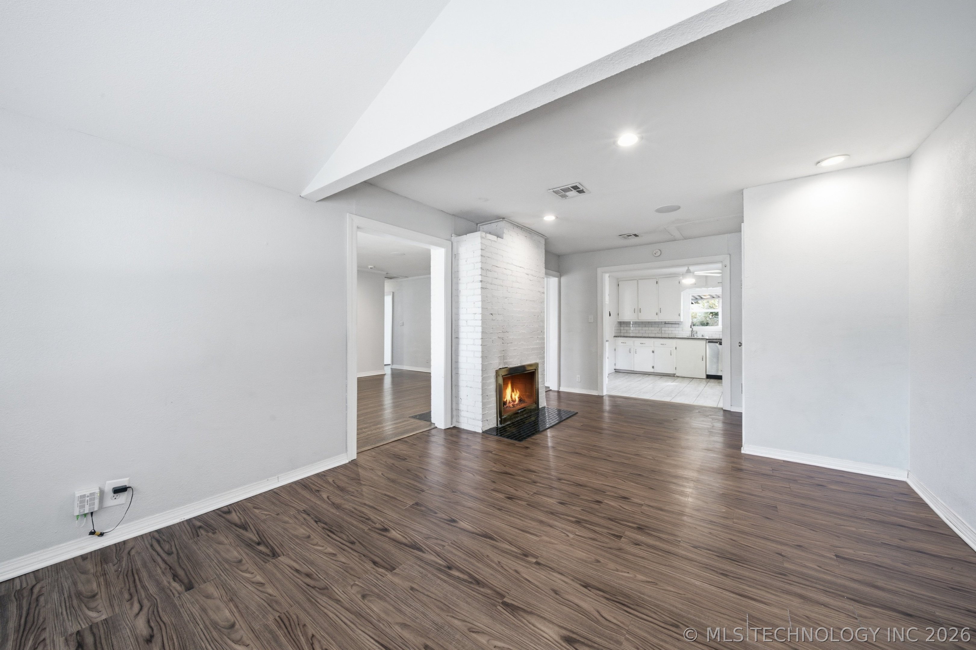1552 E 49th Place Tulsa OK 74105