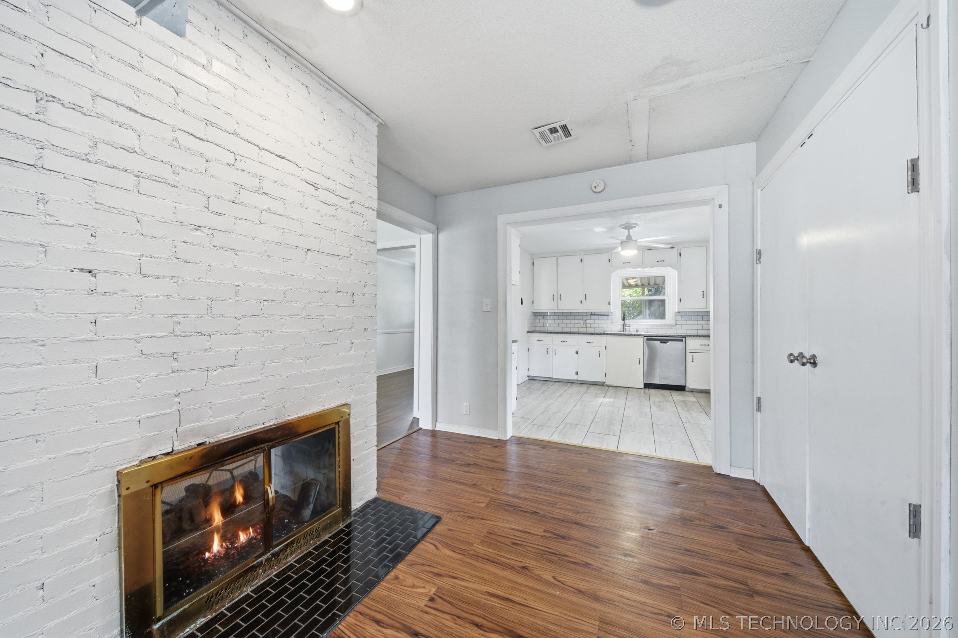 1552 E 49th Place Tulsa OK 74105