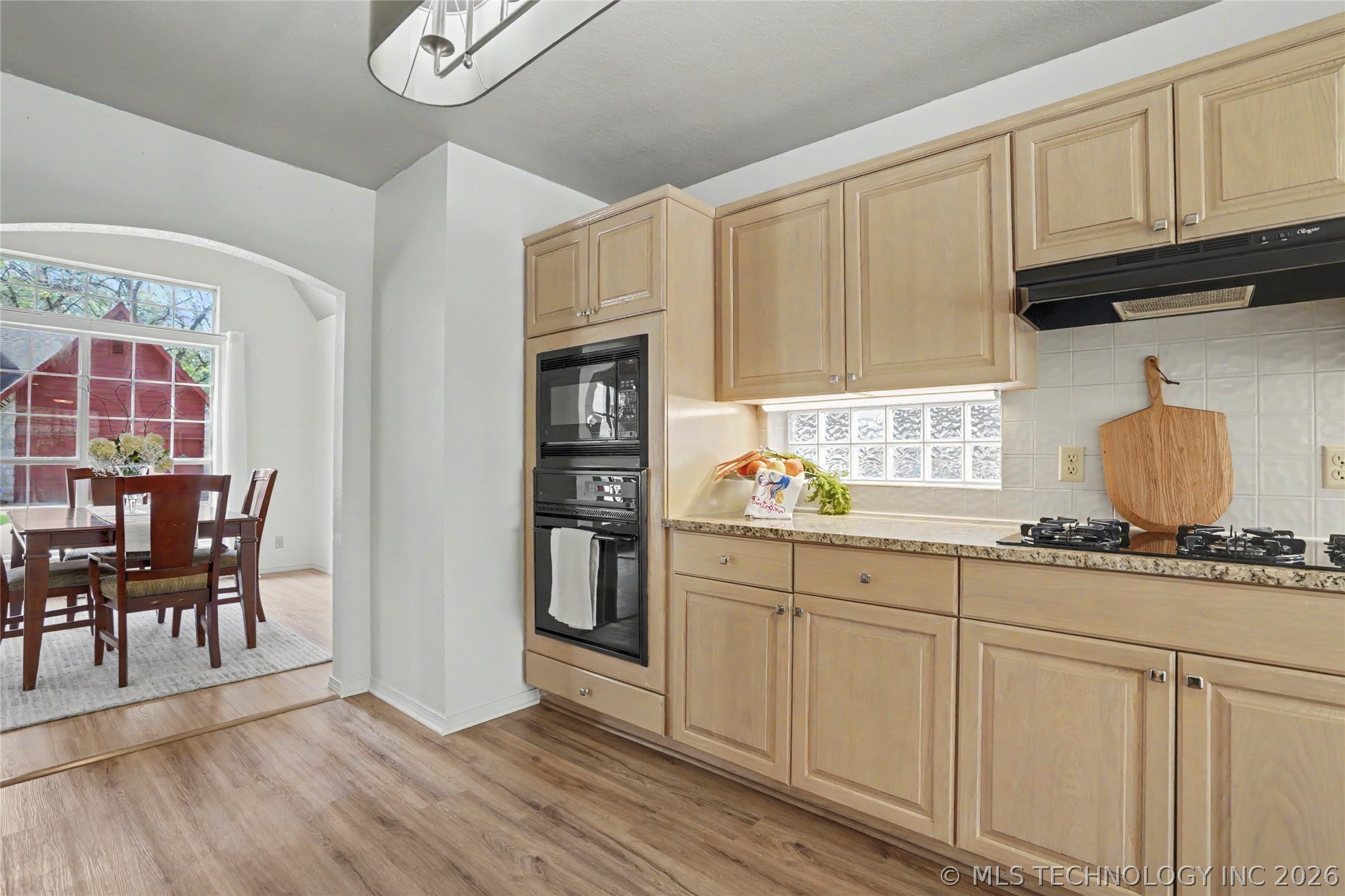 5527 S Delaware Court Tulsa OK 74105