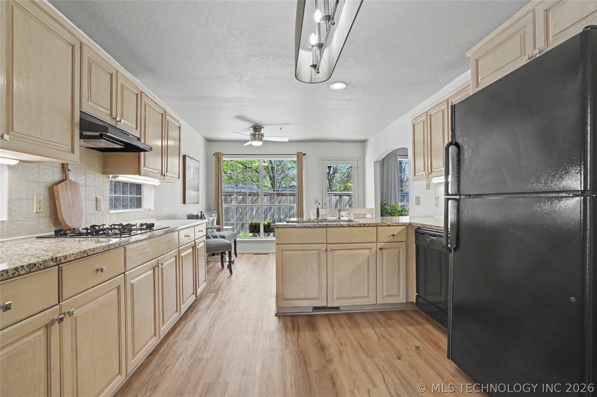 5527 S Delaware Court Tulsa OK 74105