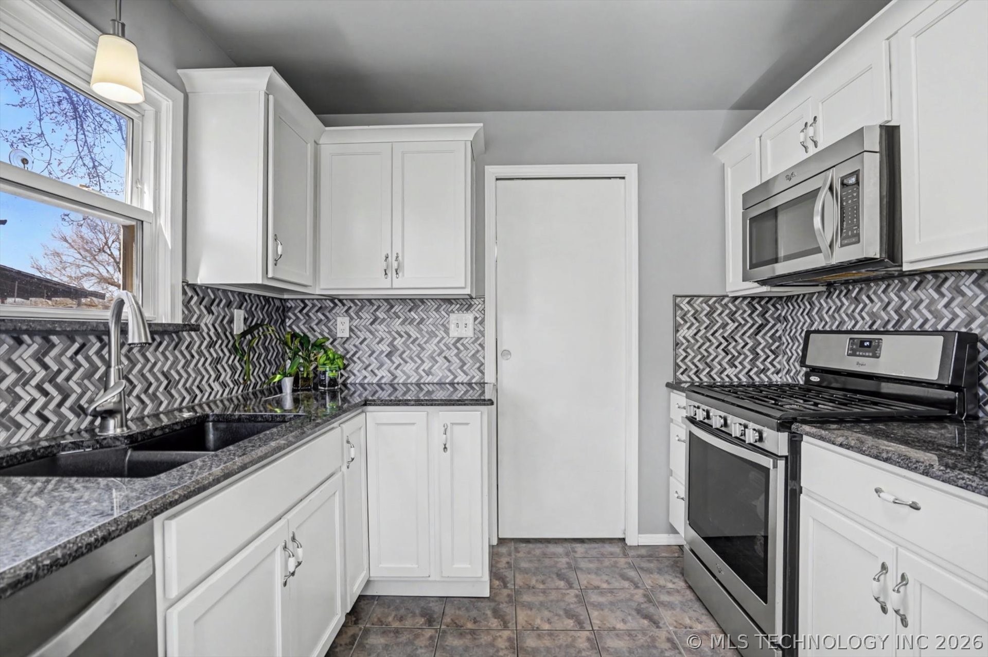 4322 E 4th Place Tulsa OK 74112