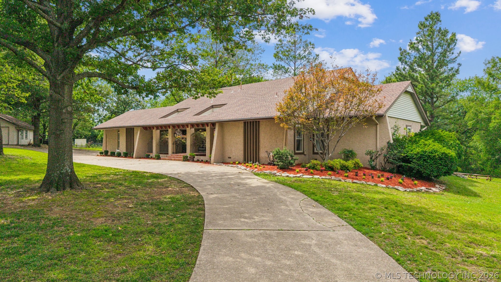 25472 S 4110 Road Claremore OK 74019