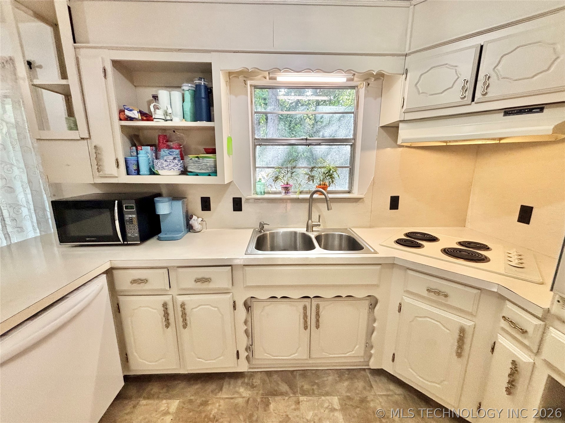 110 N Old State Highway 2 Whitefield OK 74472