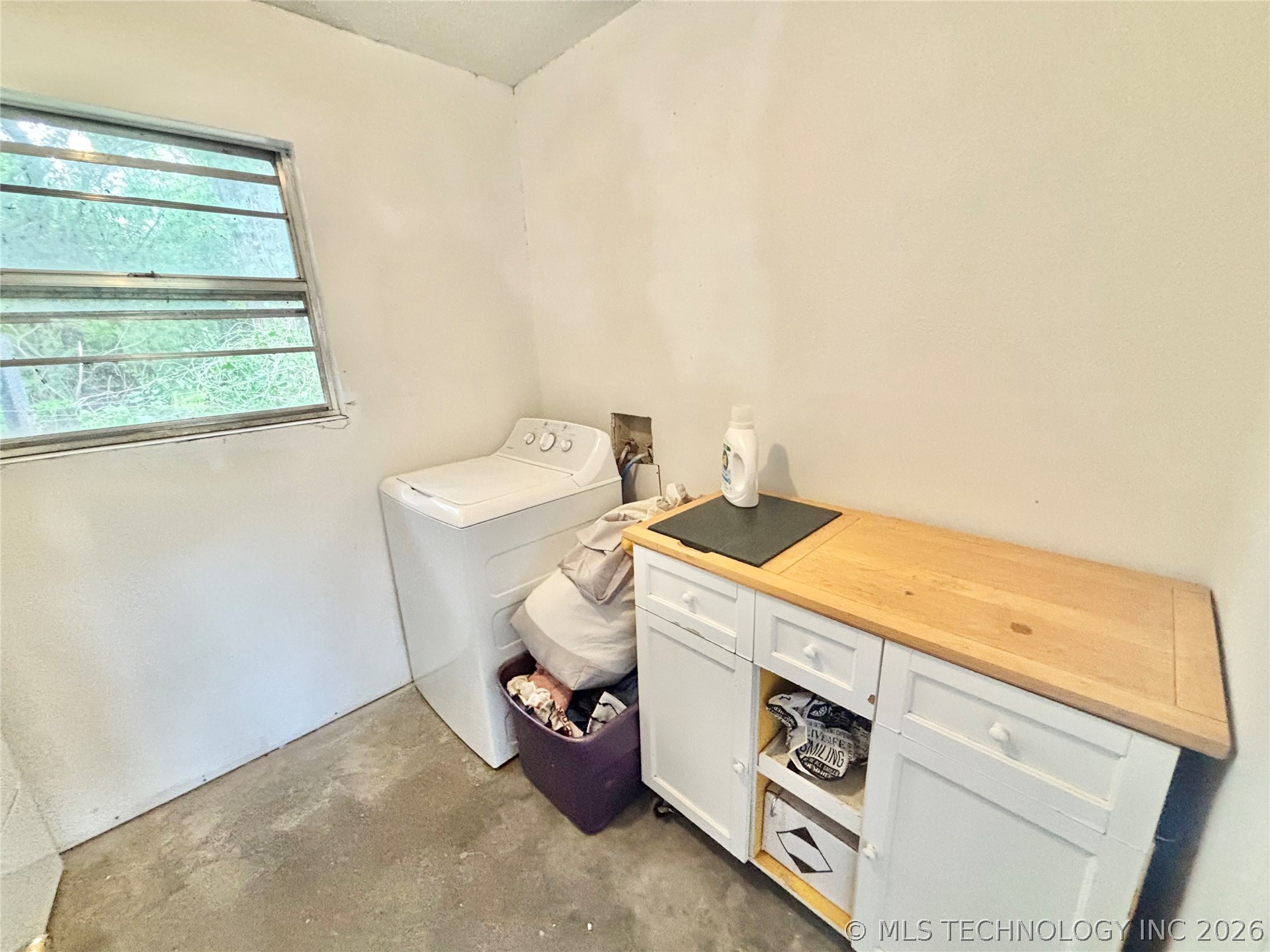 110 N Old State Highway 2 Whitefield OK 74472