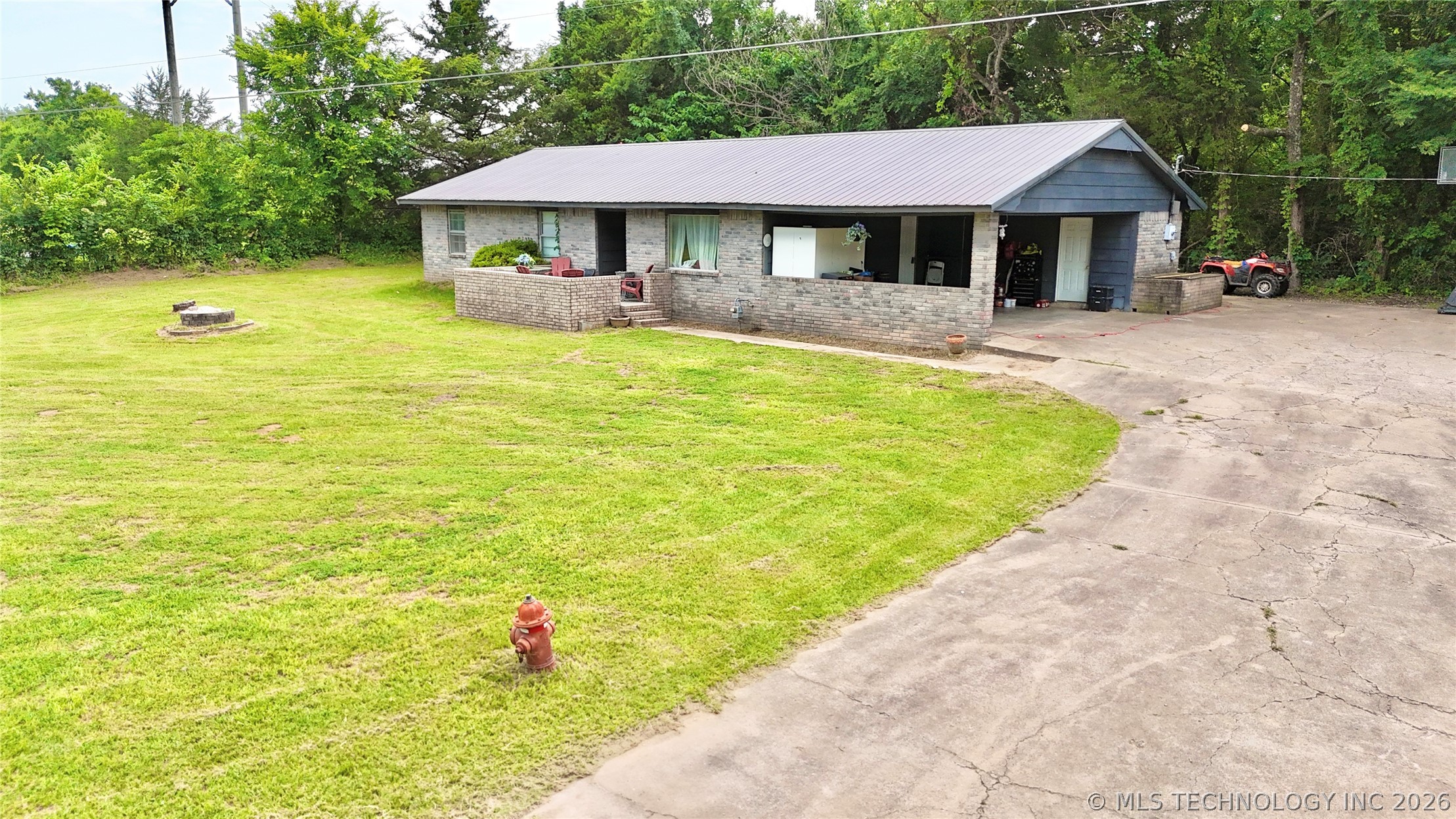 110 N Old State Highway 2 Whitefield OK 74472