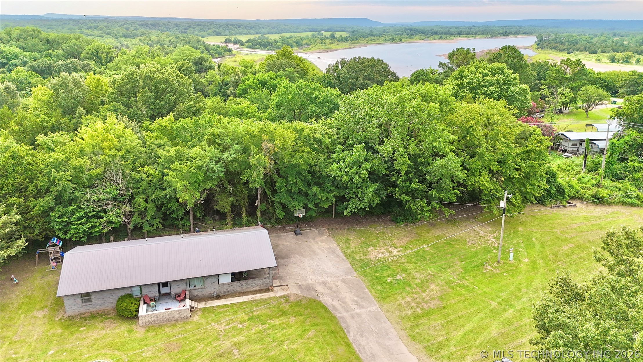 110 N Old State Highway 2 Whitefield OK 74472
