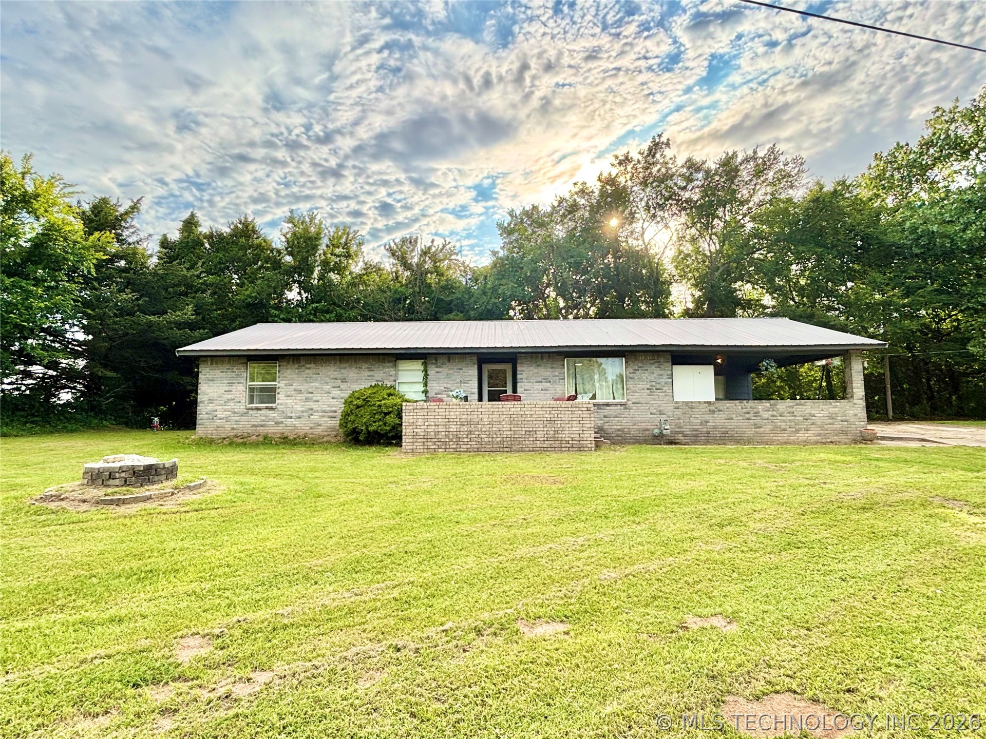 110 N Old State Highway 2 Whitefield OK 74472