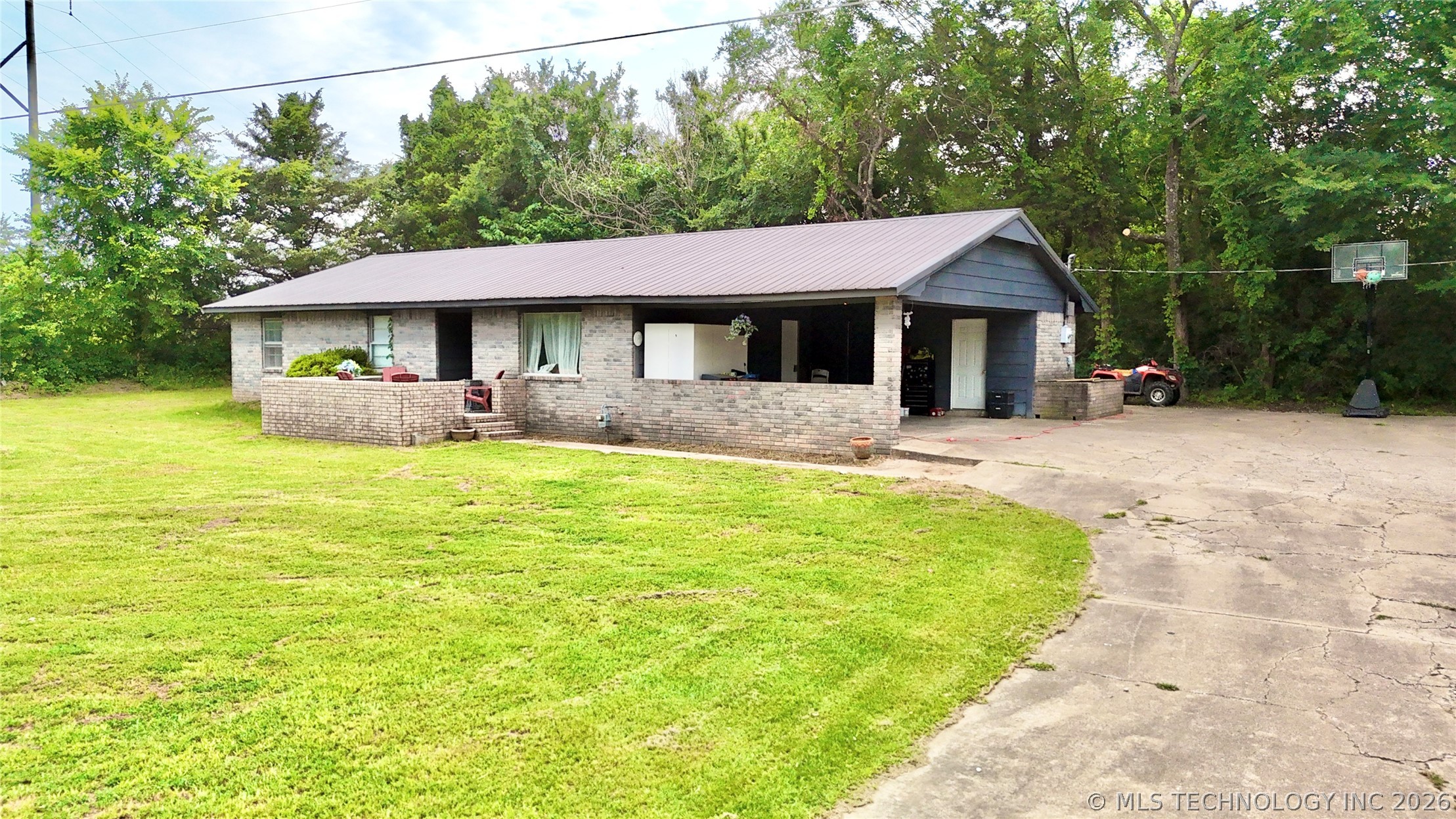 110 N Old State Highway 2 Whitefield OK 74472