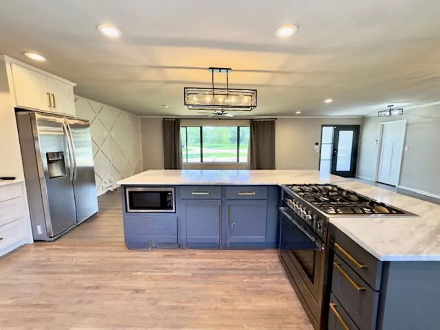 4051 E 46th Place Tulsa OK 74135