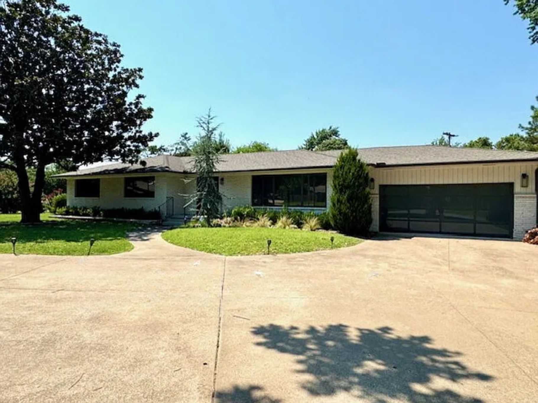 4051 E 46th Place Tulsa OK 74135