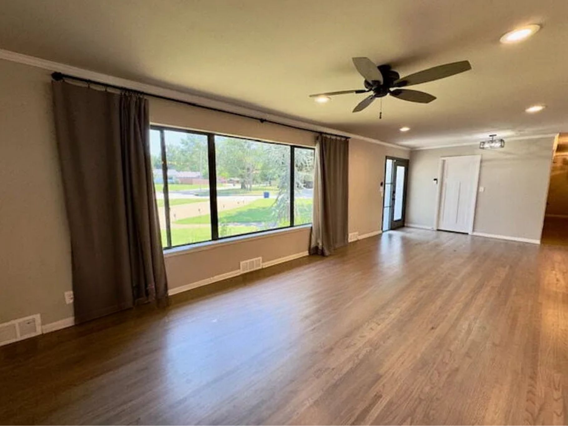 4051 E 46th Place Tulsa OK 74135
