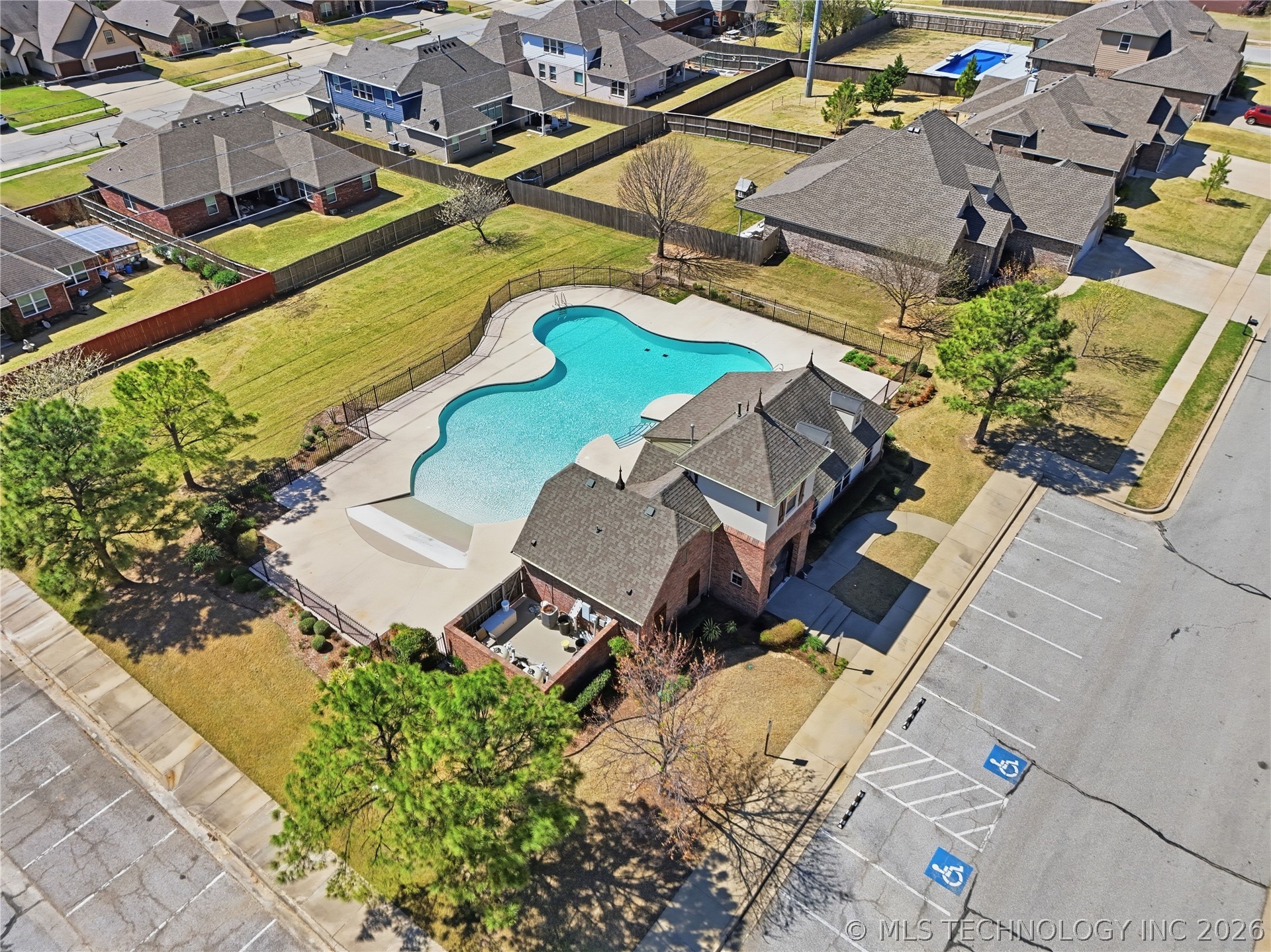 4003 S 14th Place Broken Arrow OK 74011