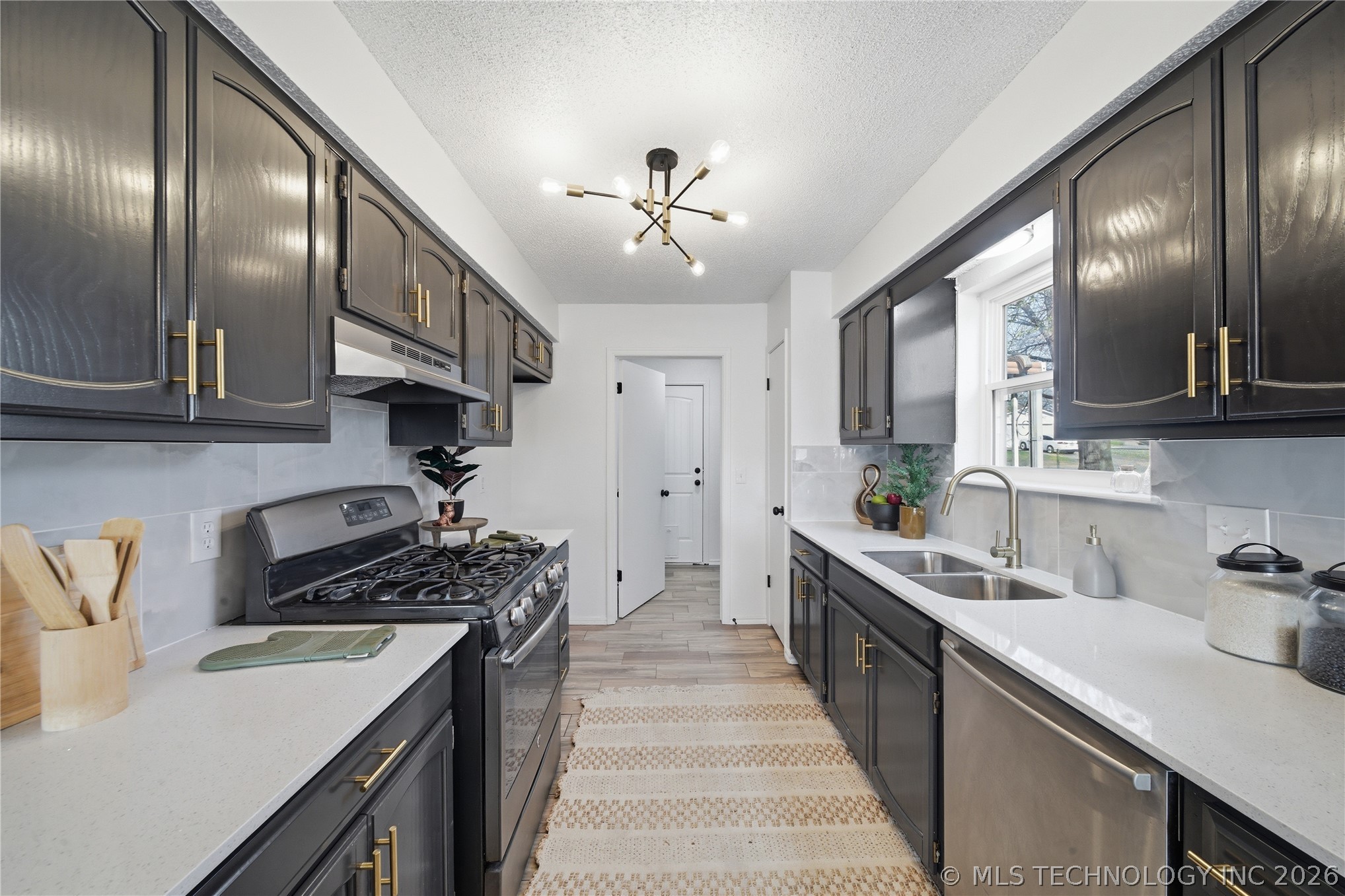 213 S 184th Eastavenue Tulsa OK 74108