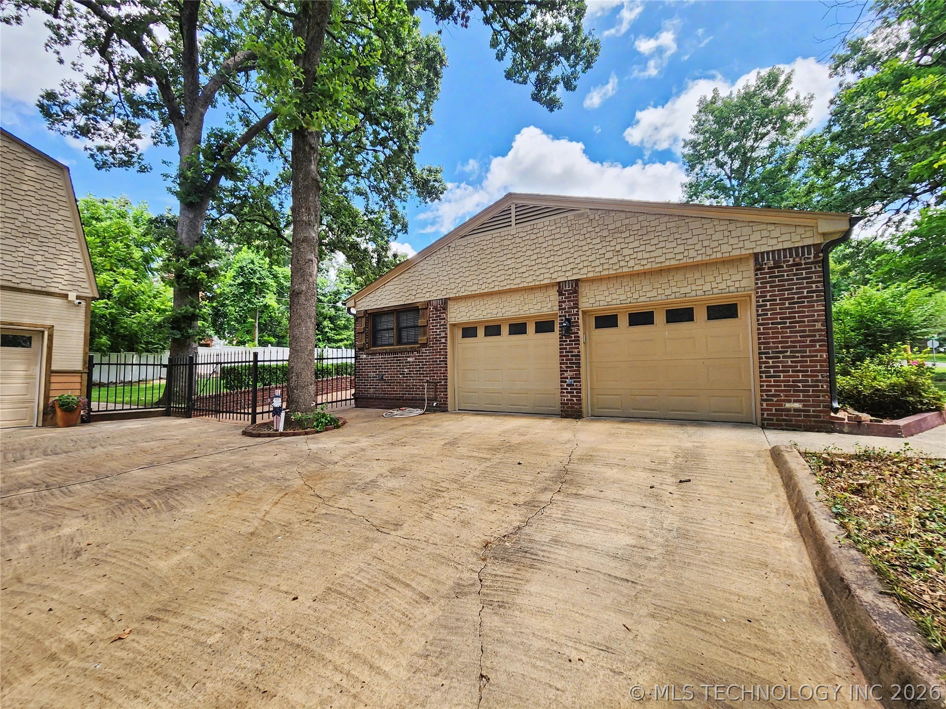 425 E Seneca Street Tahlequah OK 74464