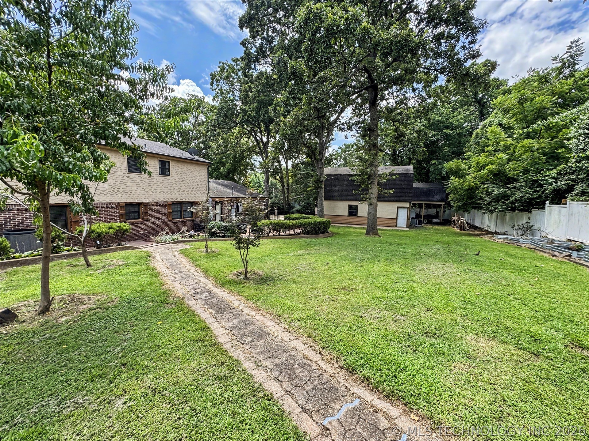 425 E Seneca Street Tahlequah OK 74464