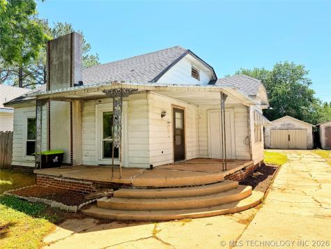 821 N Bullitt Holdenville OK 74848