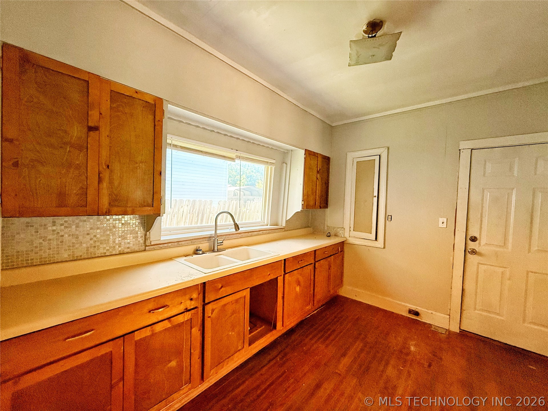 821 N Bullitt Holdenville OK 74848