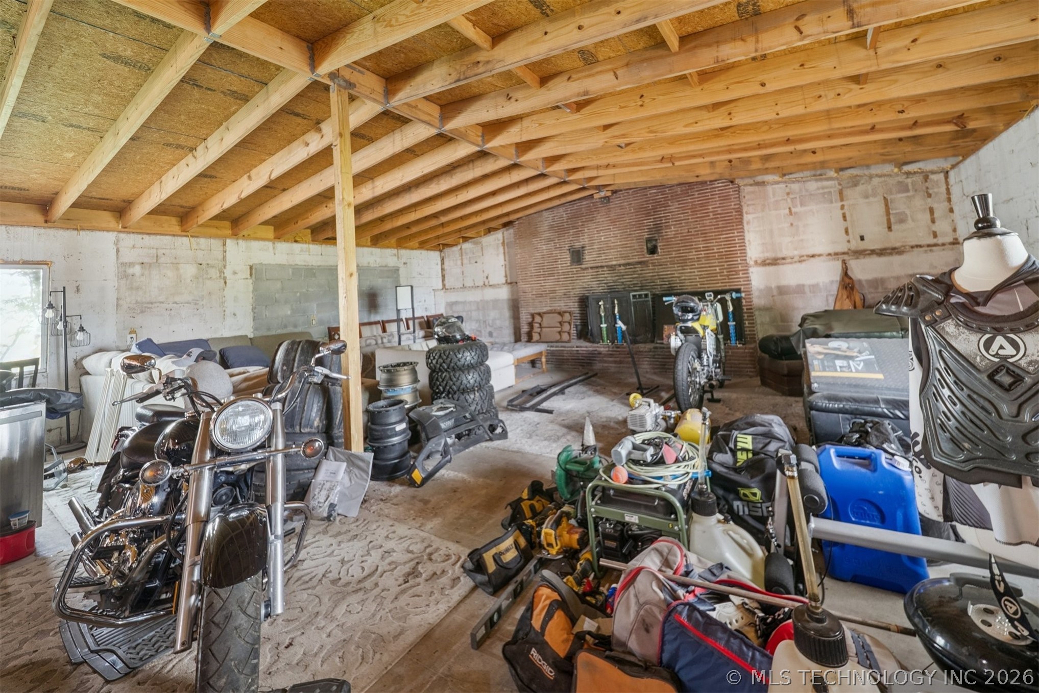 1429 W 640 Chouteau OK 74337