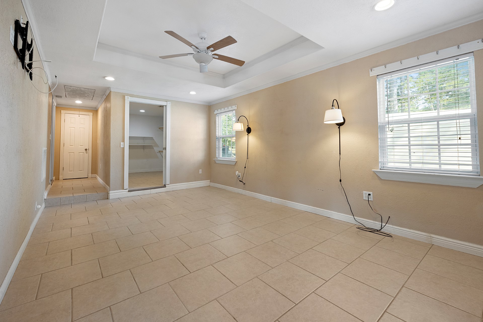 1068 Lakeside Fort Towson OK 74735