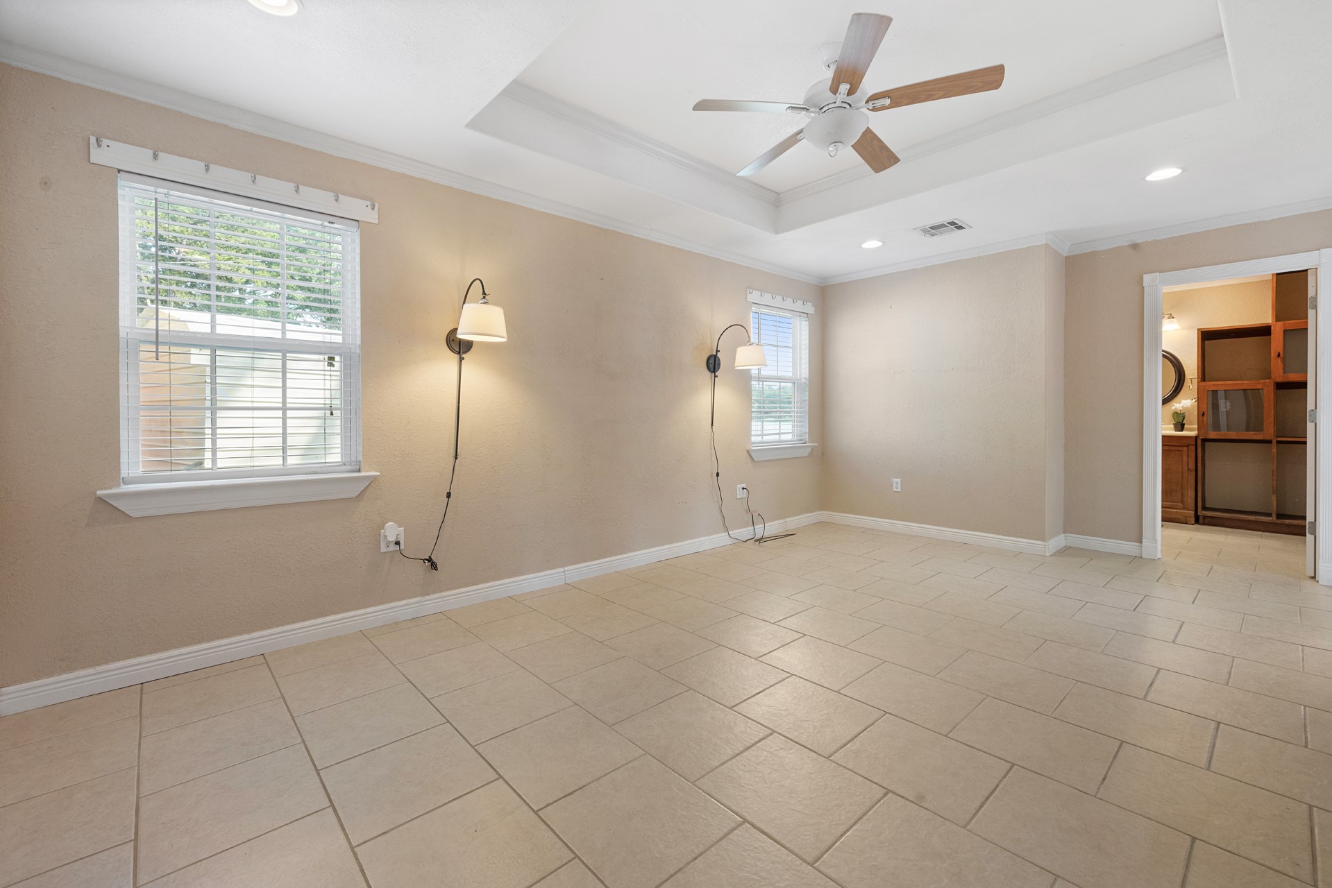 1068 Lakeside Fort Towson OK 74735