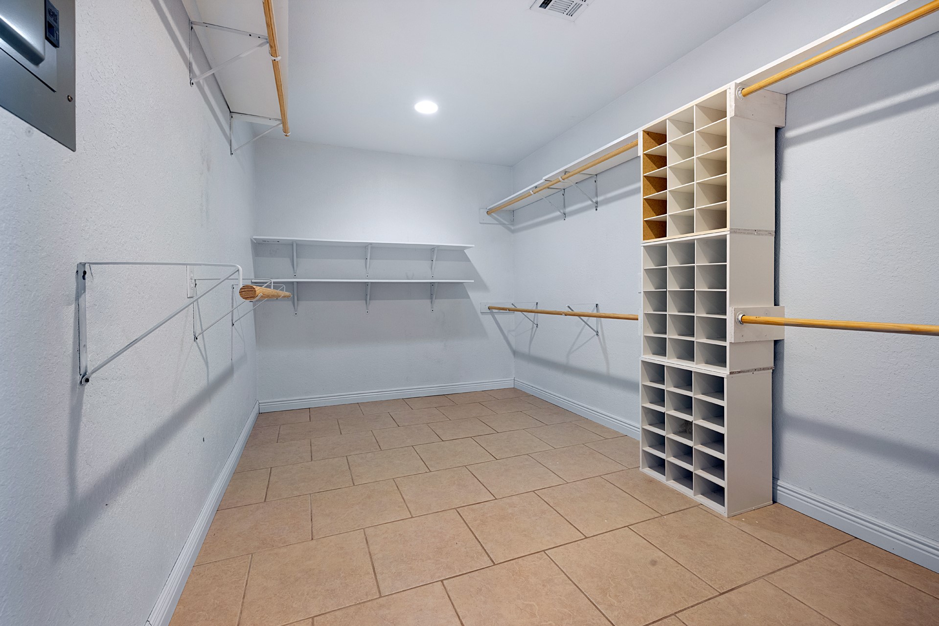 1068 Lakeside Fort Towson OK 74735