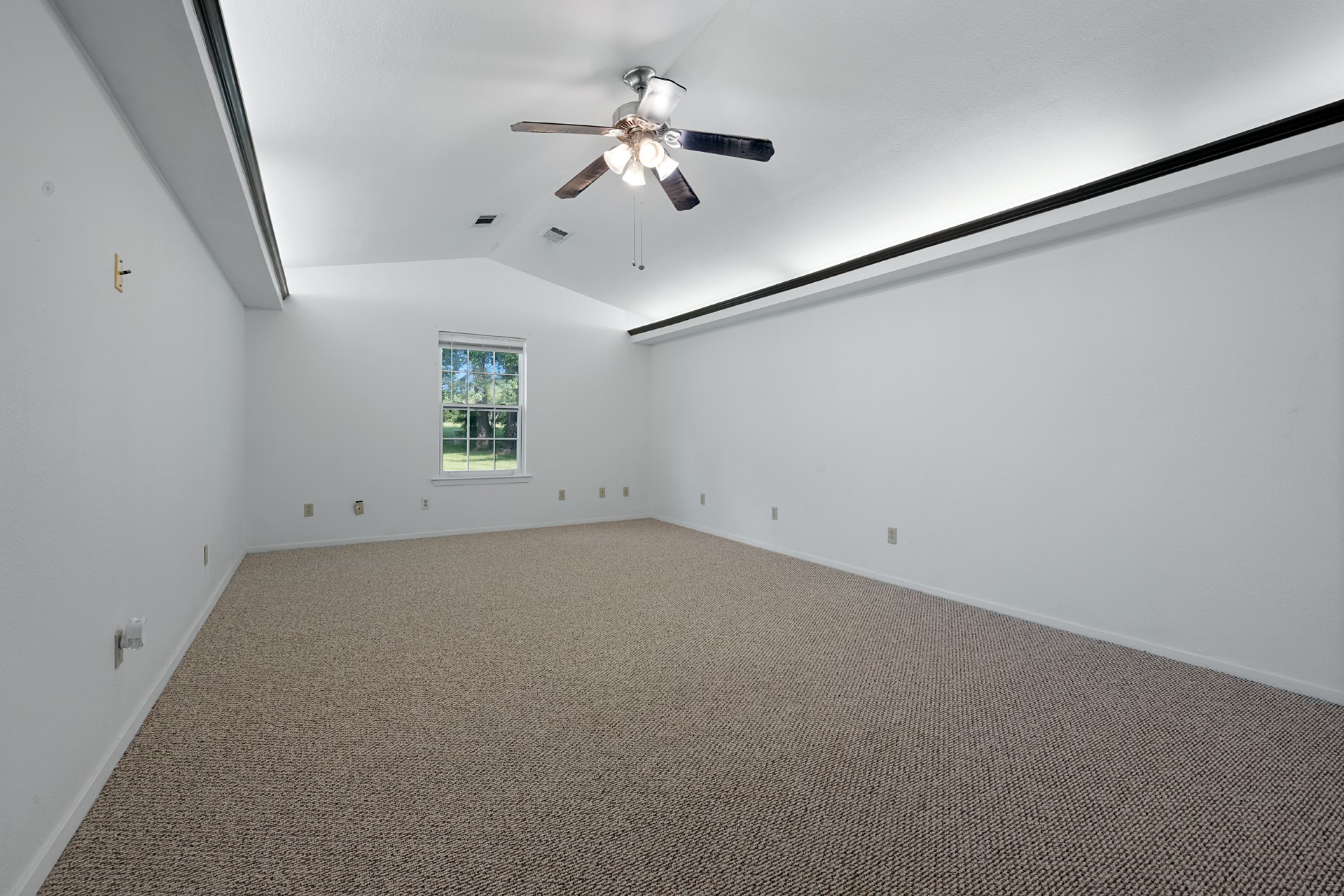 1068 Lakeside Fort Towson OK 74735